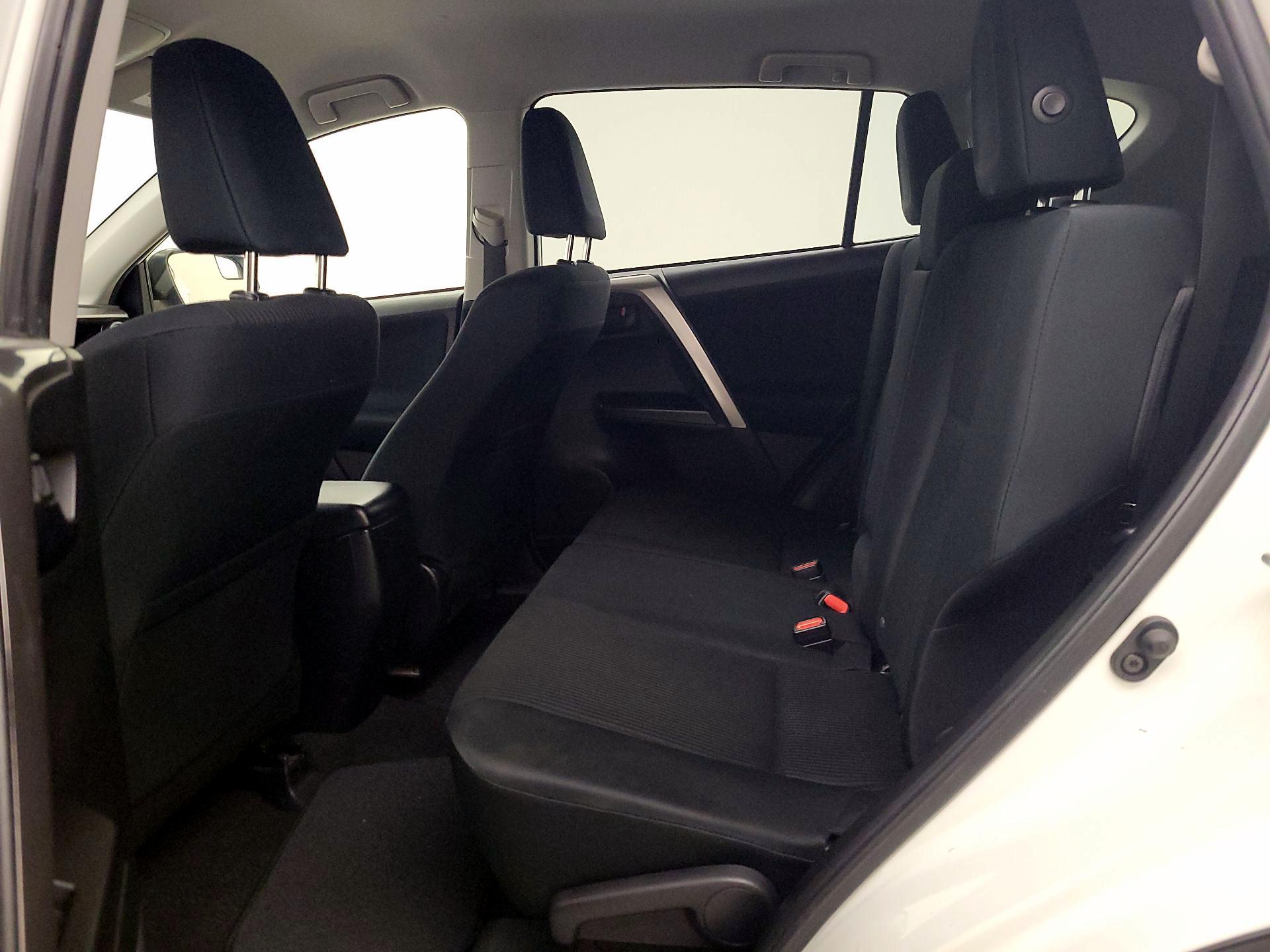 Thumbnail: 2017 Toyota RAV4 - 19