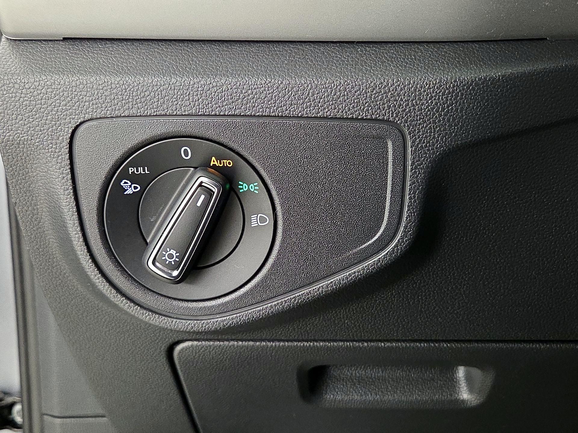 Thumbnail: 2022 Volkswagen Atlas - 13