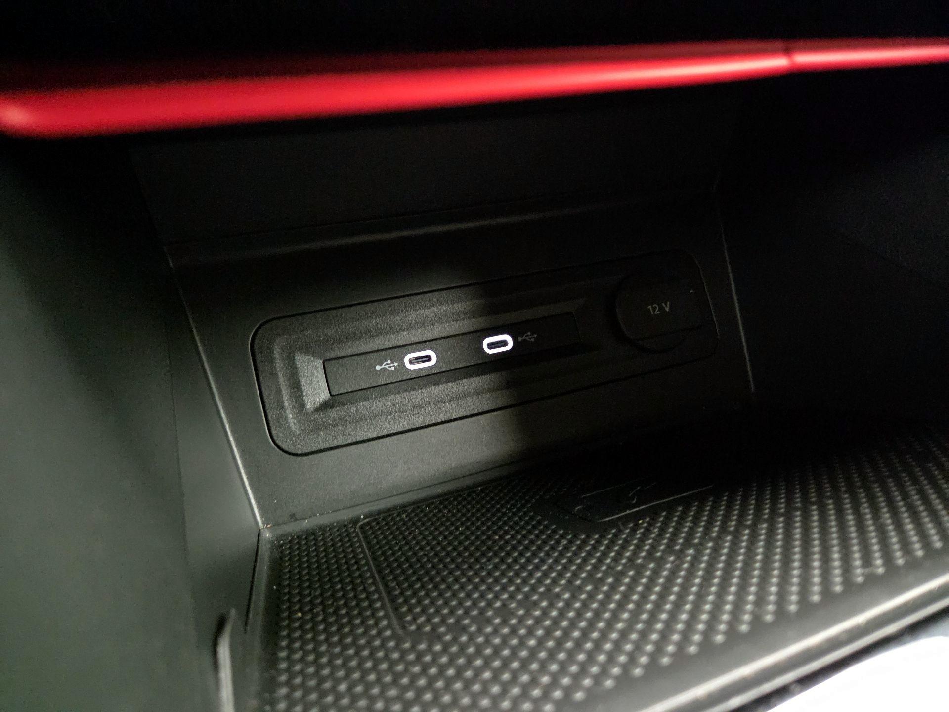 Thumbnail: 2022 Volkswagen Atlas - 18