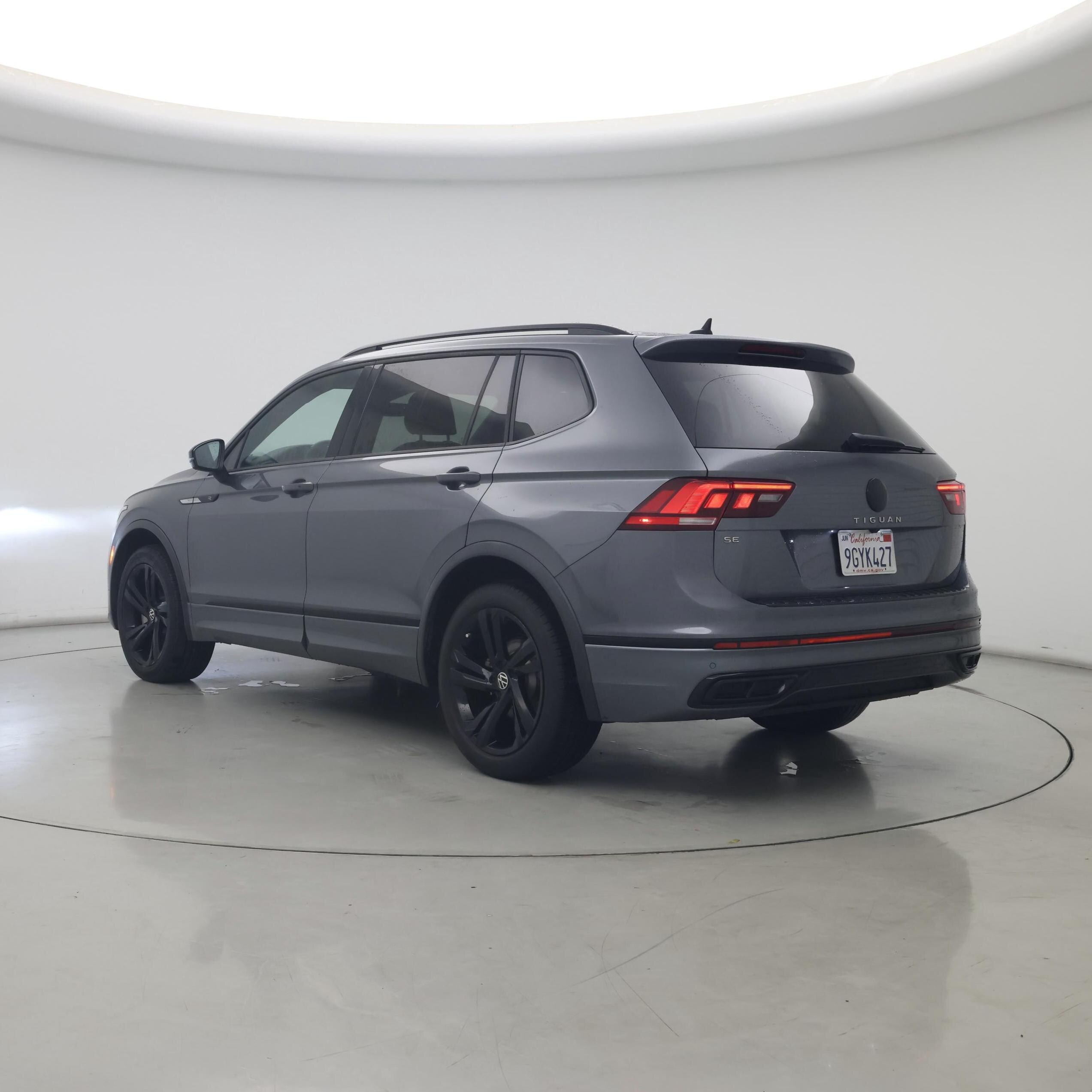 Thumbnail: 2023 Volkswagen Tiguan - 2