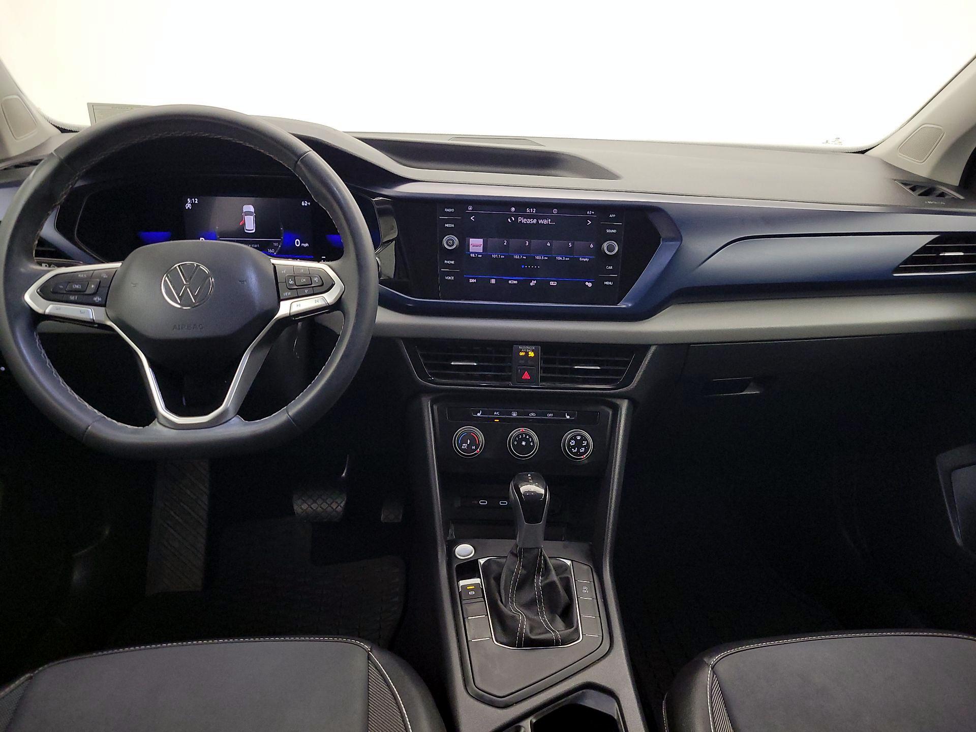 Thumbnail: 2022 Volkswagen Taos - 9