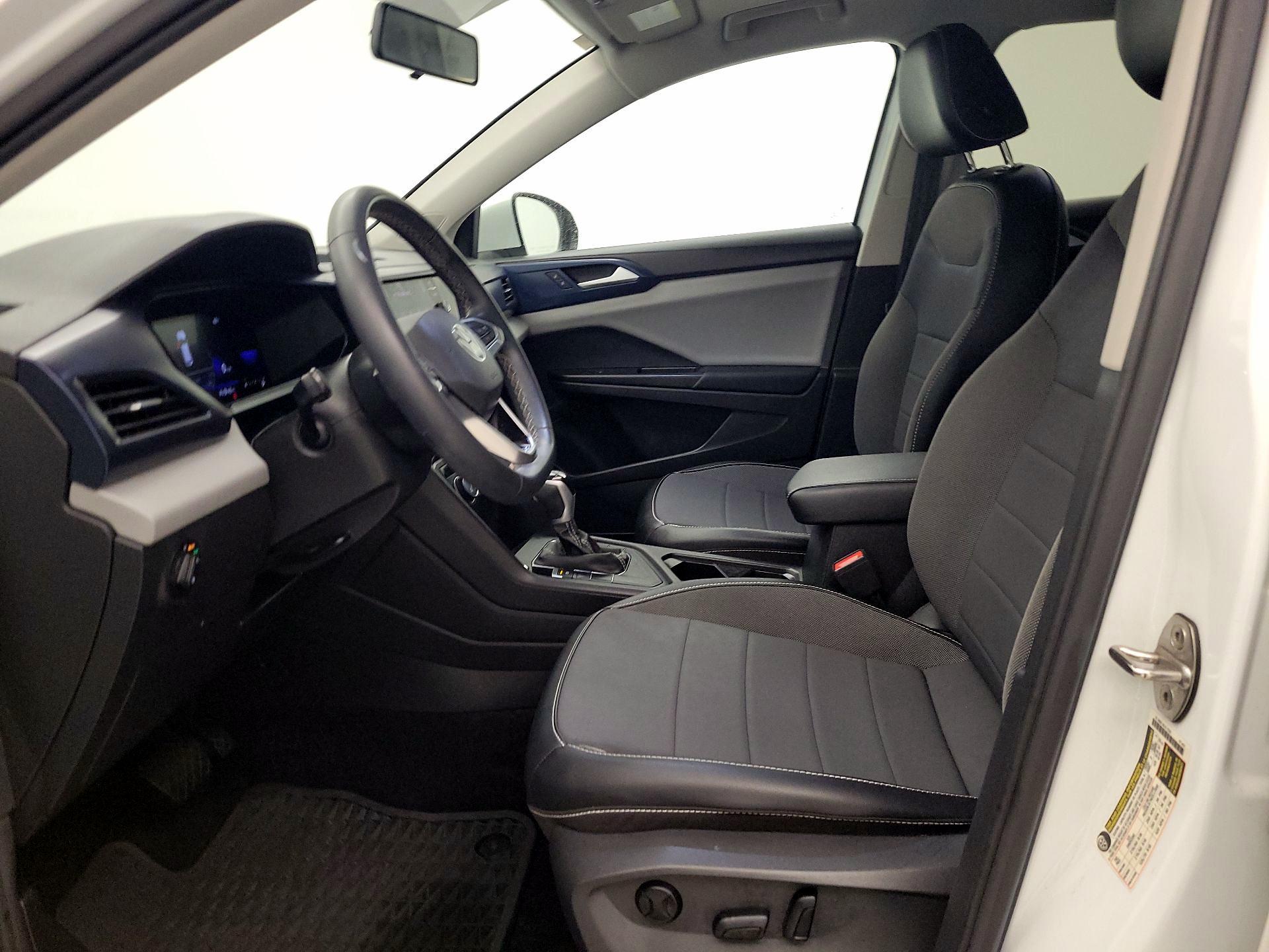 Thumbnail: 2022 Volkswagen Taos - 11