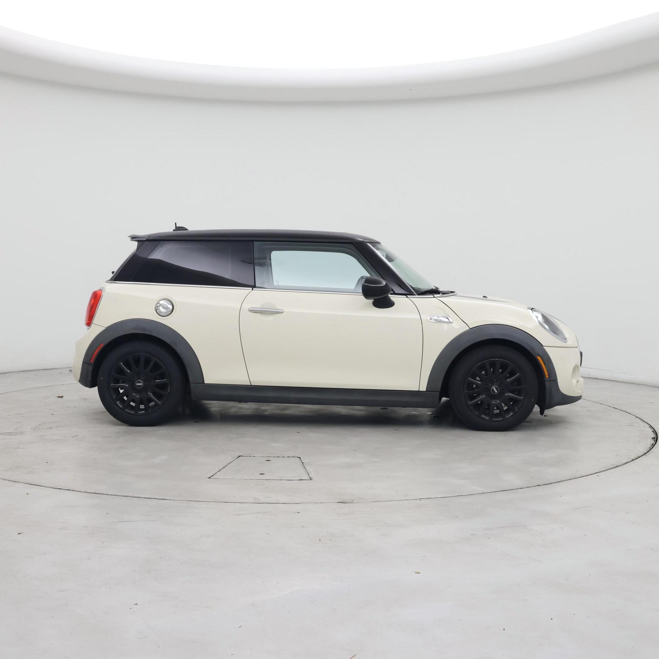 Thumbnail: 2016 MINI Cooper Hardtop - 7