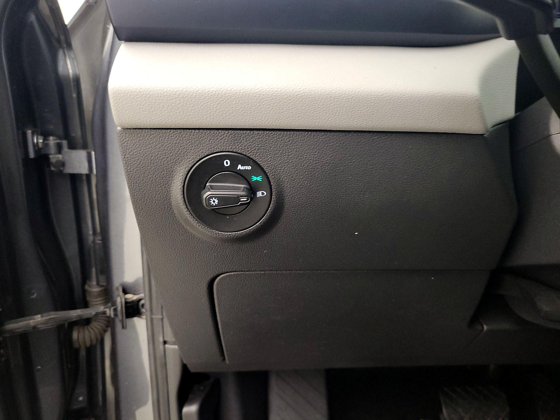 Thumbnail: 2022 Volkswagen Taos - 13