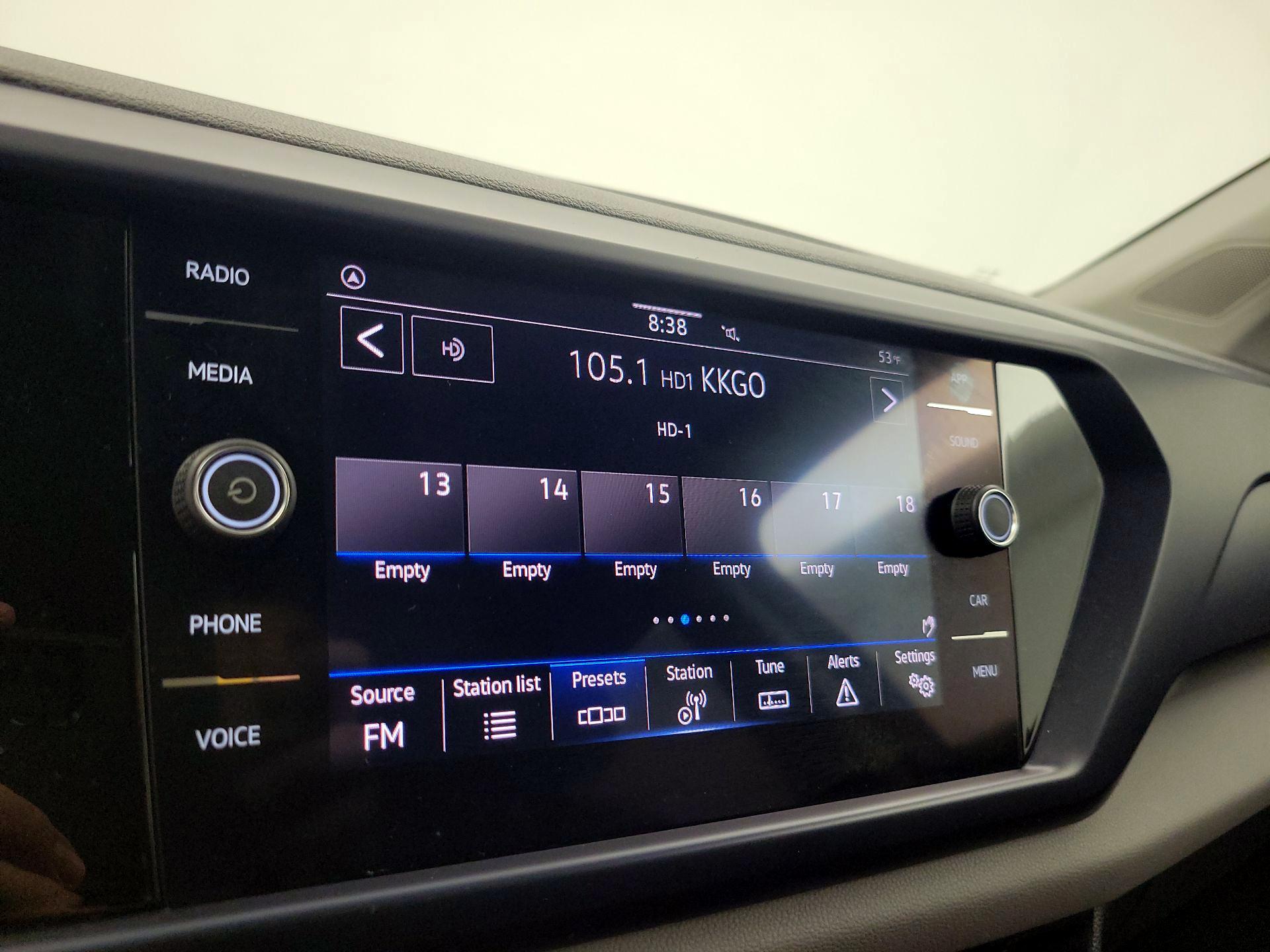 Thumbnail: 2022 Volkswagen Taos - 15