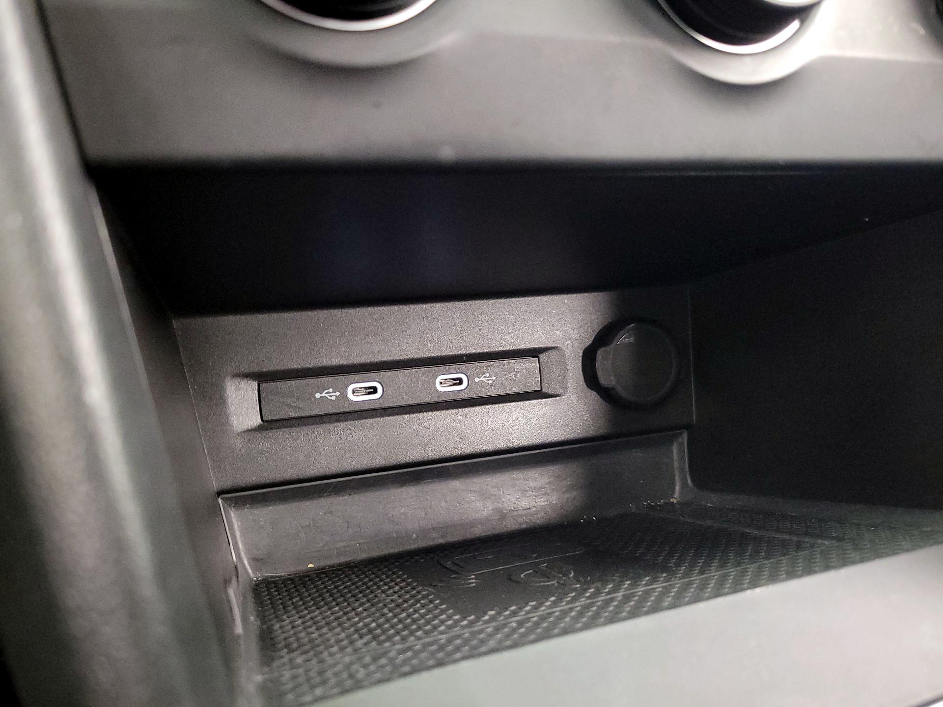 Thumbnail: 2022 Volkswagen Taos - 18