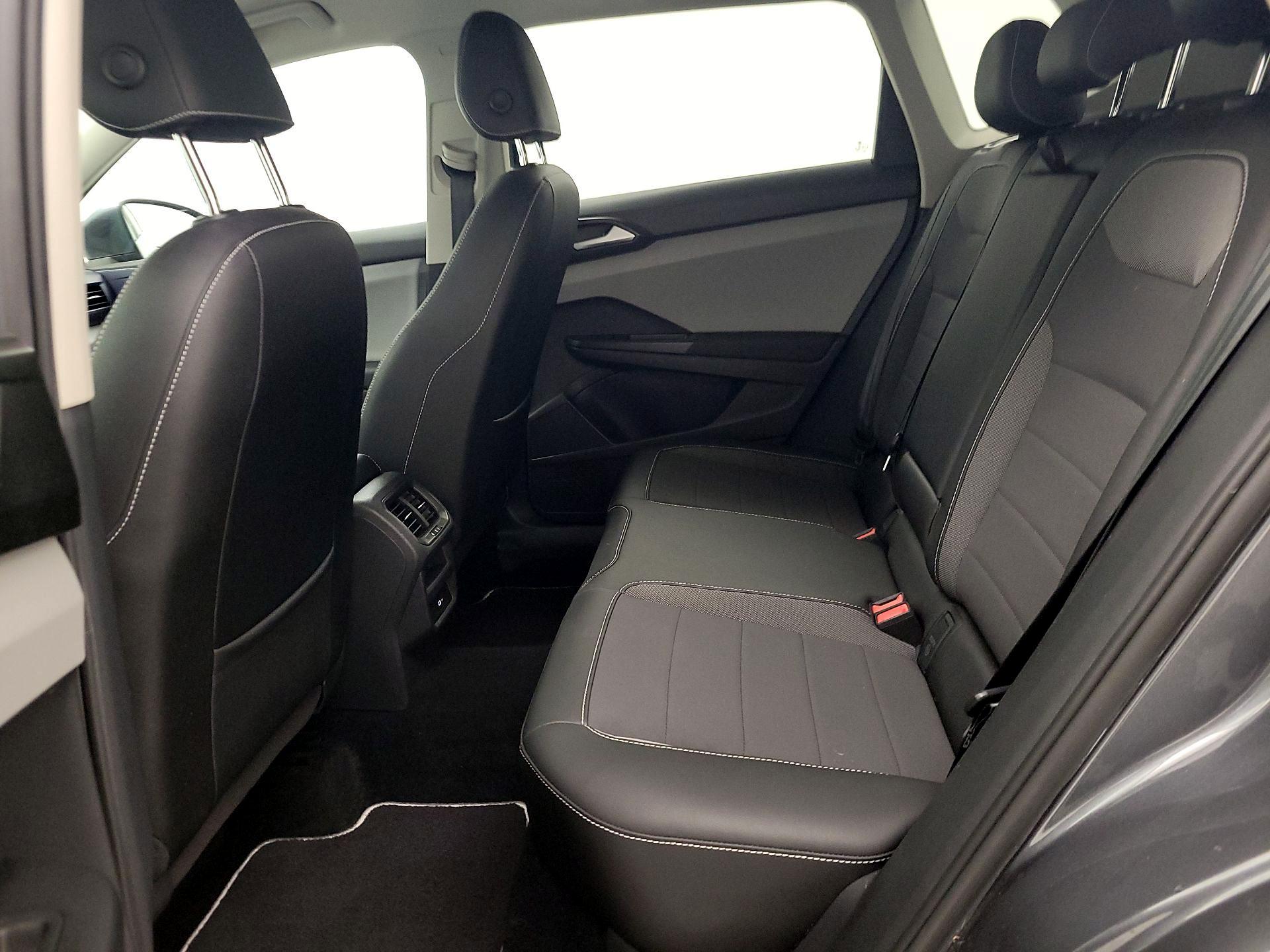 Thumbnail: 2022 Volkswagen Taos - 19