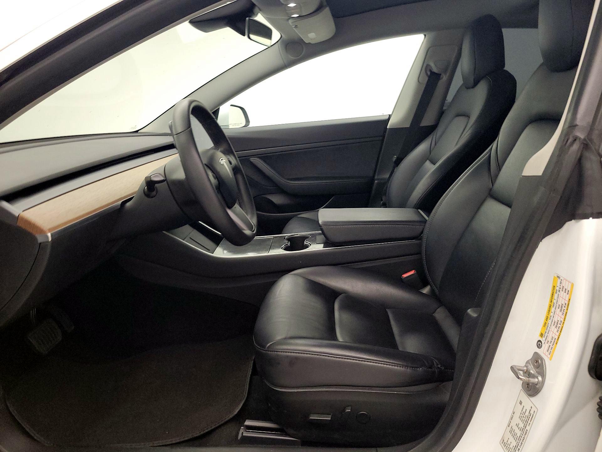 Thumbnail: 2020 Tesla Model 3 - 11