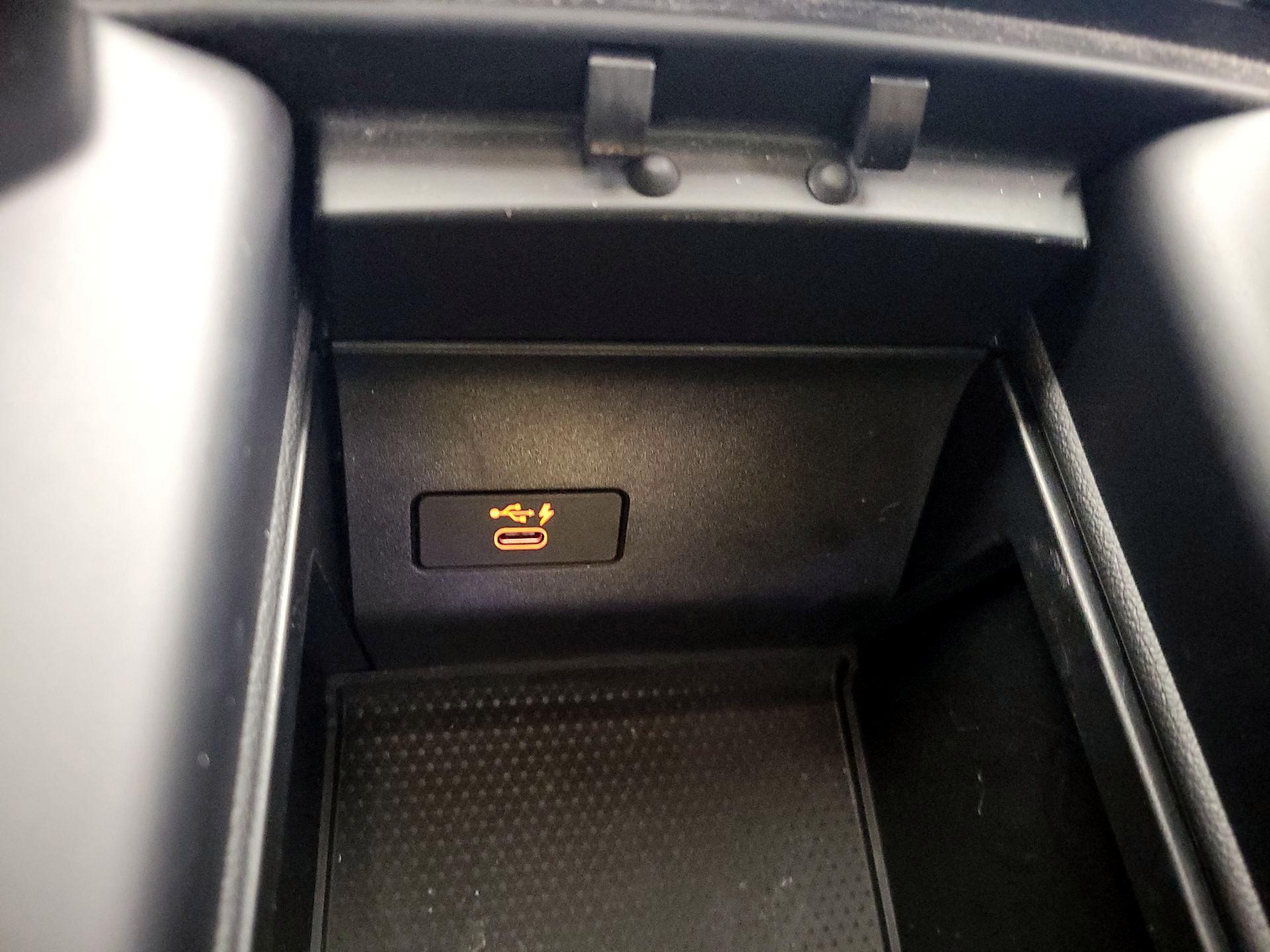 Thumbnail: 2020 BMW X5 - 19