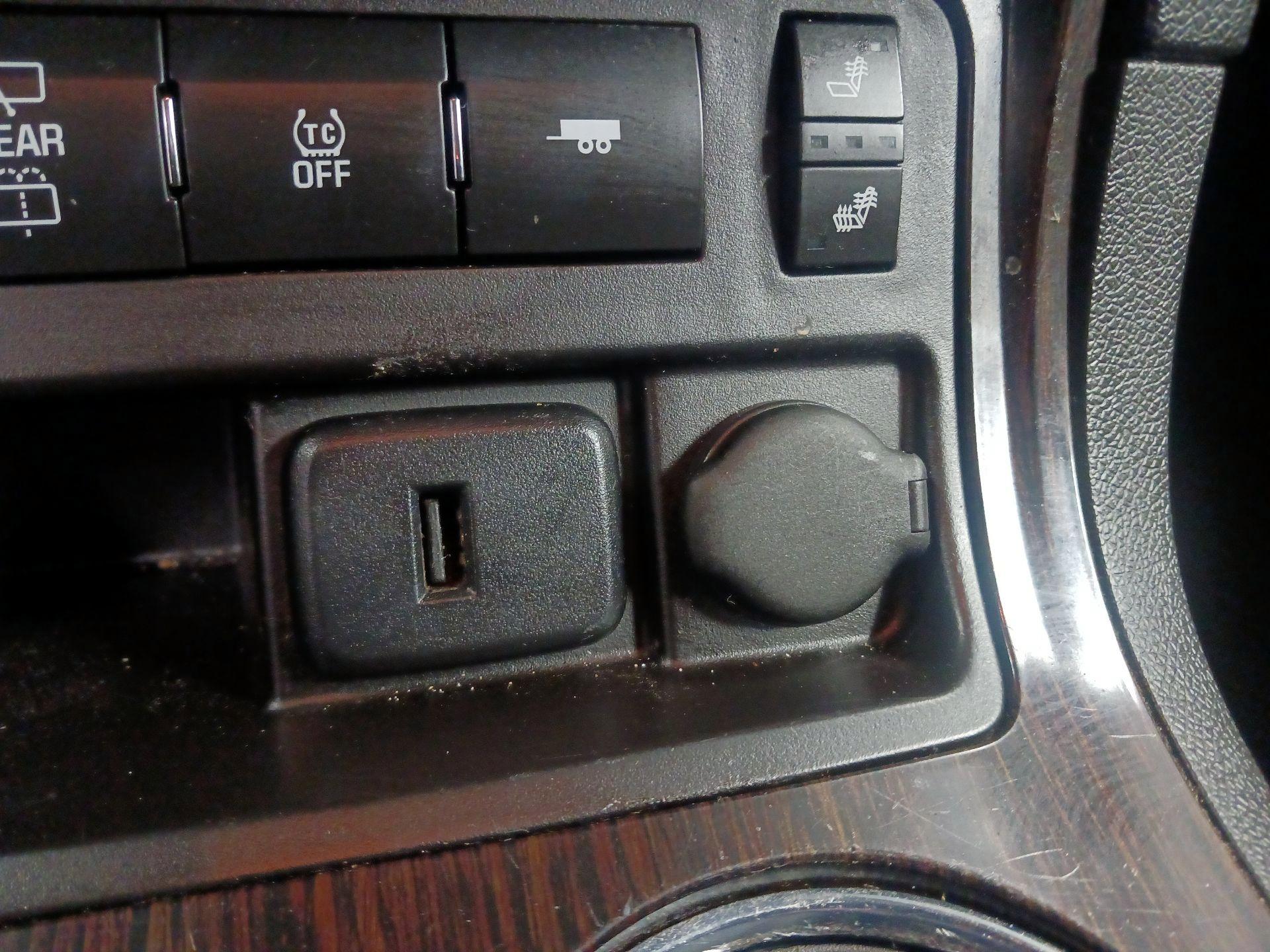 Thumbnail: 2017 Chevrolet Traverse - 18