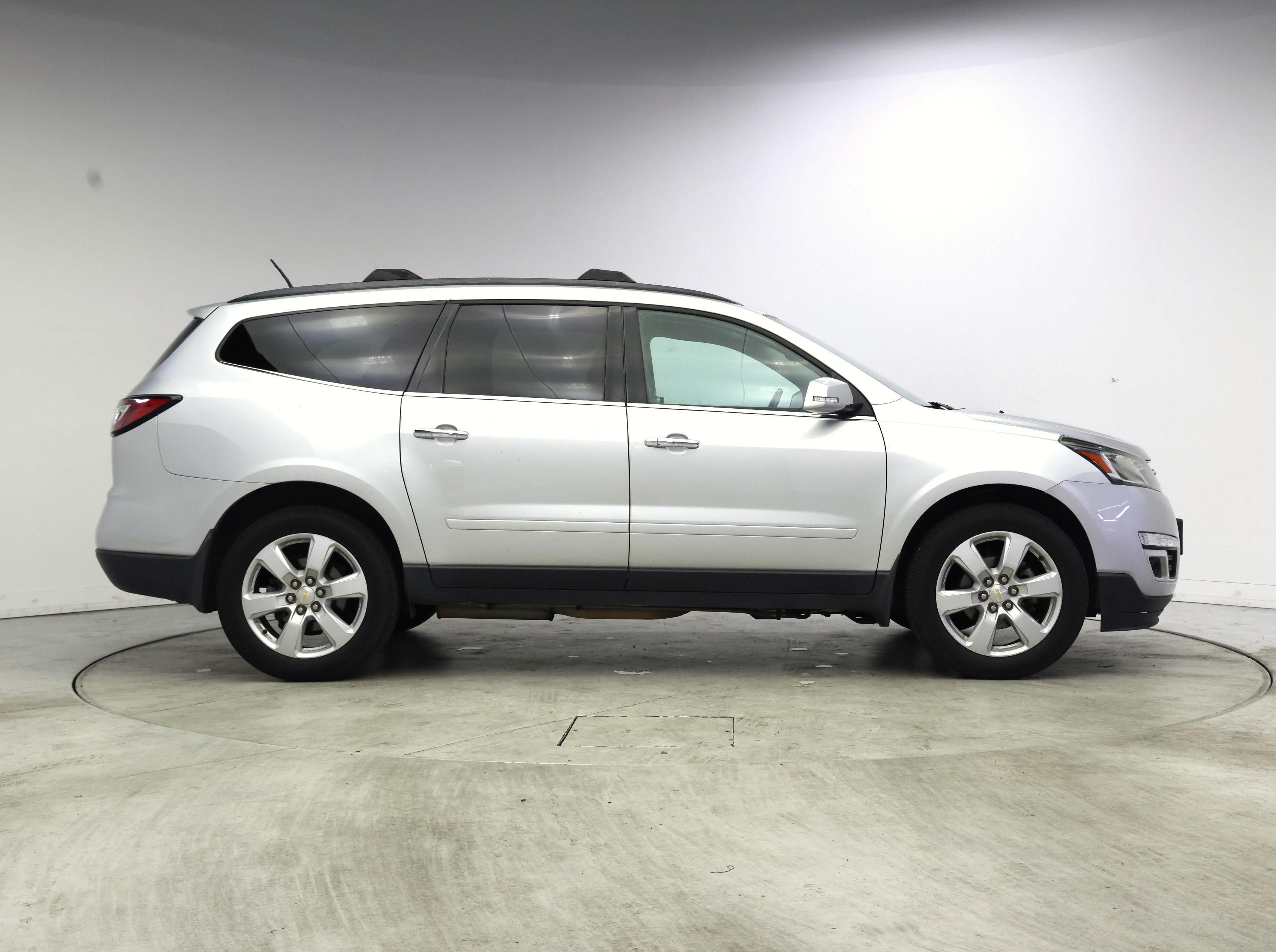 Thumbnail: 2017 Chevrolet Traverse - 7