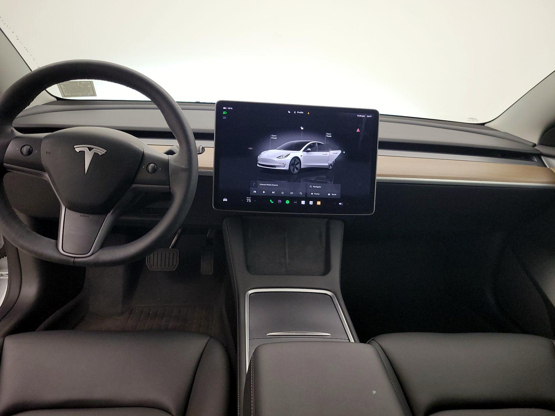 Thumbnail: 2023 Tesla Model 3 - 9