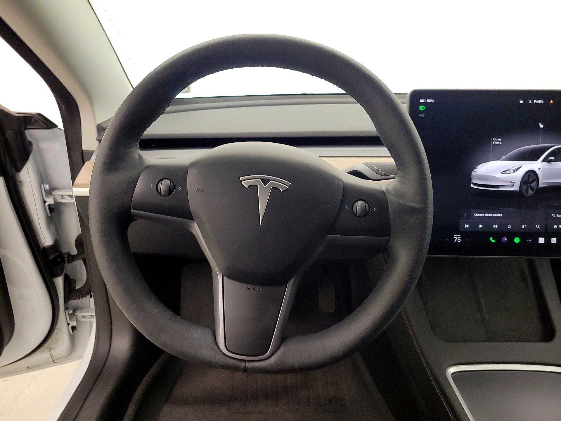 Thumbnail: 2023 Tesla Model 3 - 10