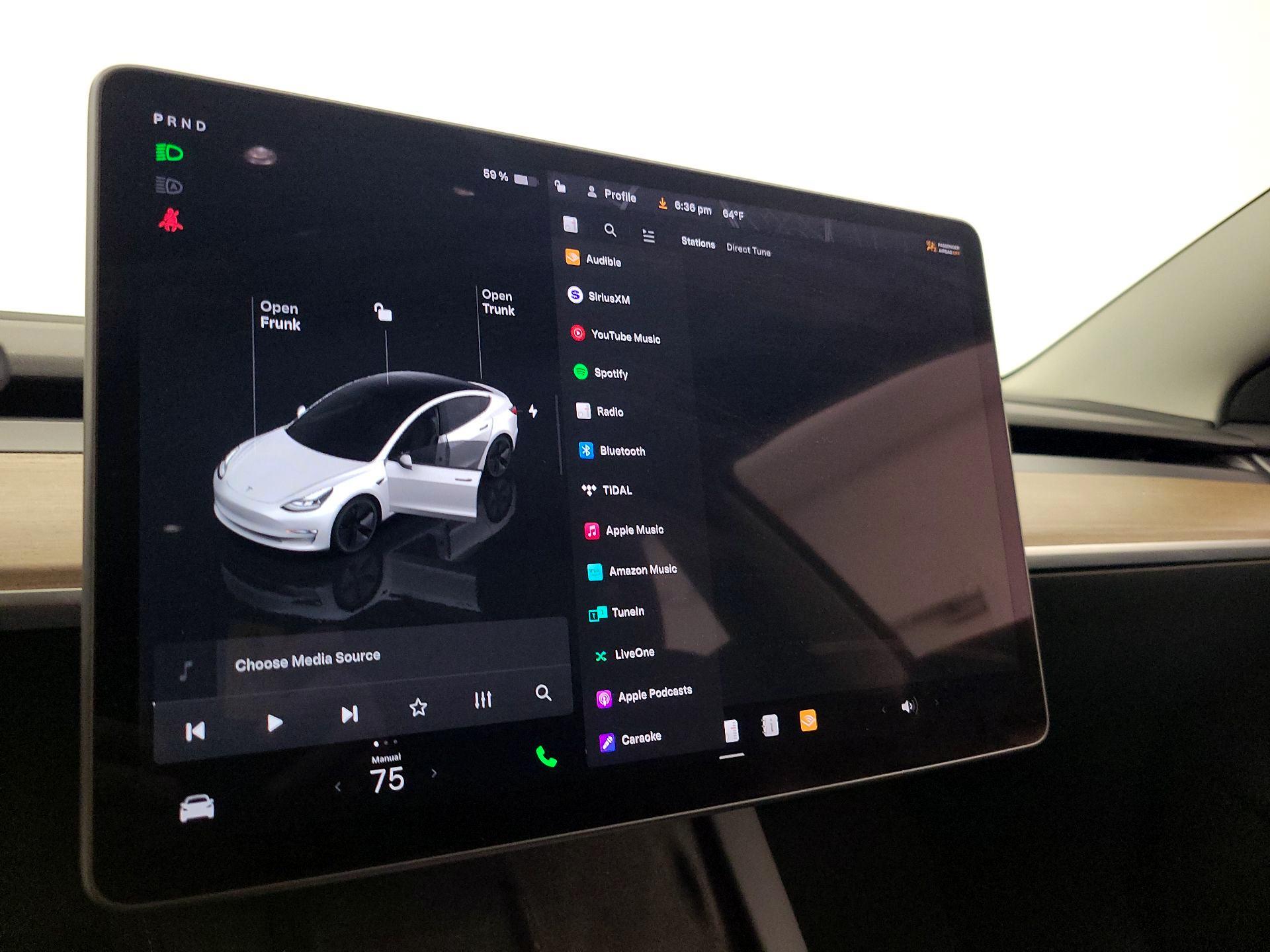 Thumbnail: 2023 Tesla Model 3 - 15