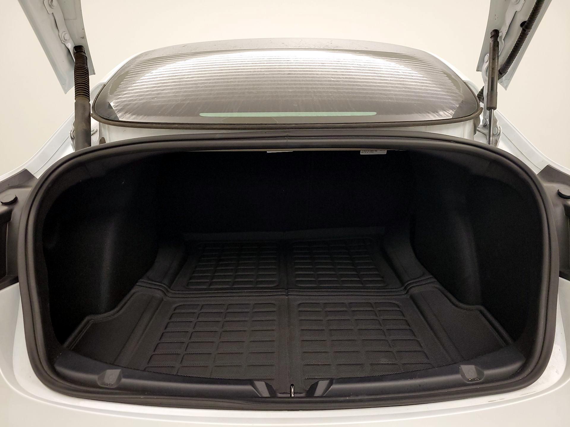 Thumbnail: 2023 Tesla Model 3 - 19