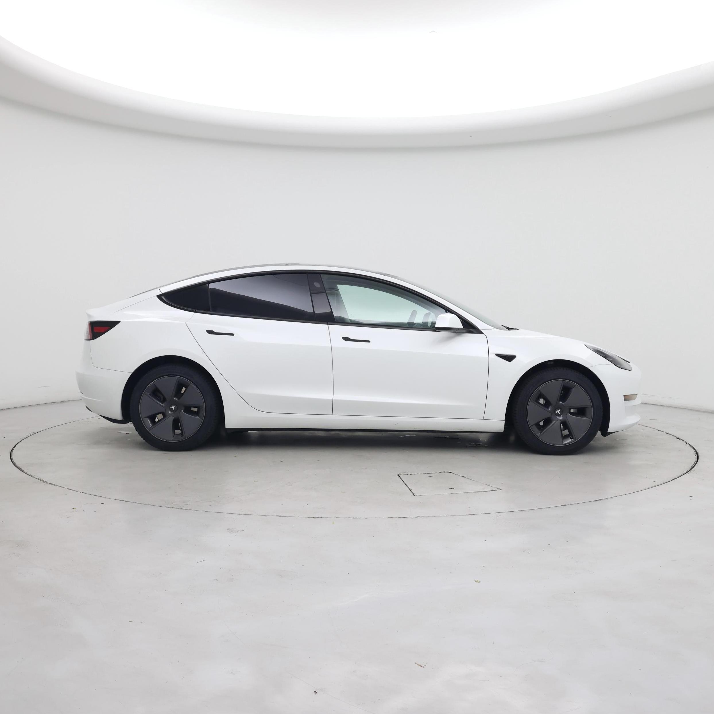 Thumbnail: 2023 Tesla Model 3 - 7