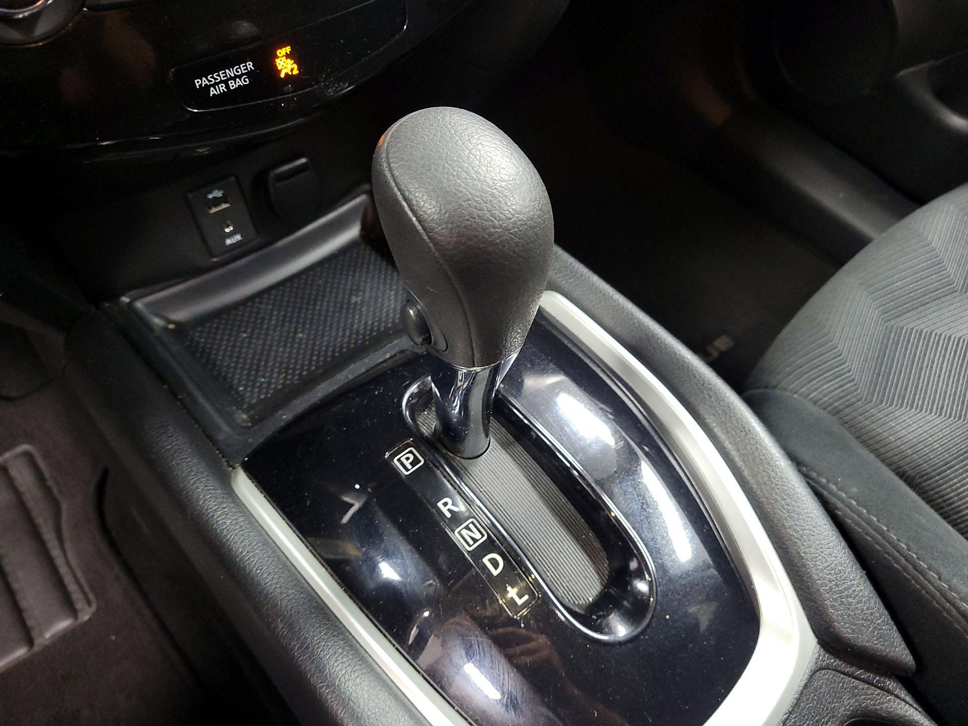 Thumbnail: 2014 Nissan Rogue - 13