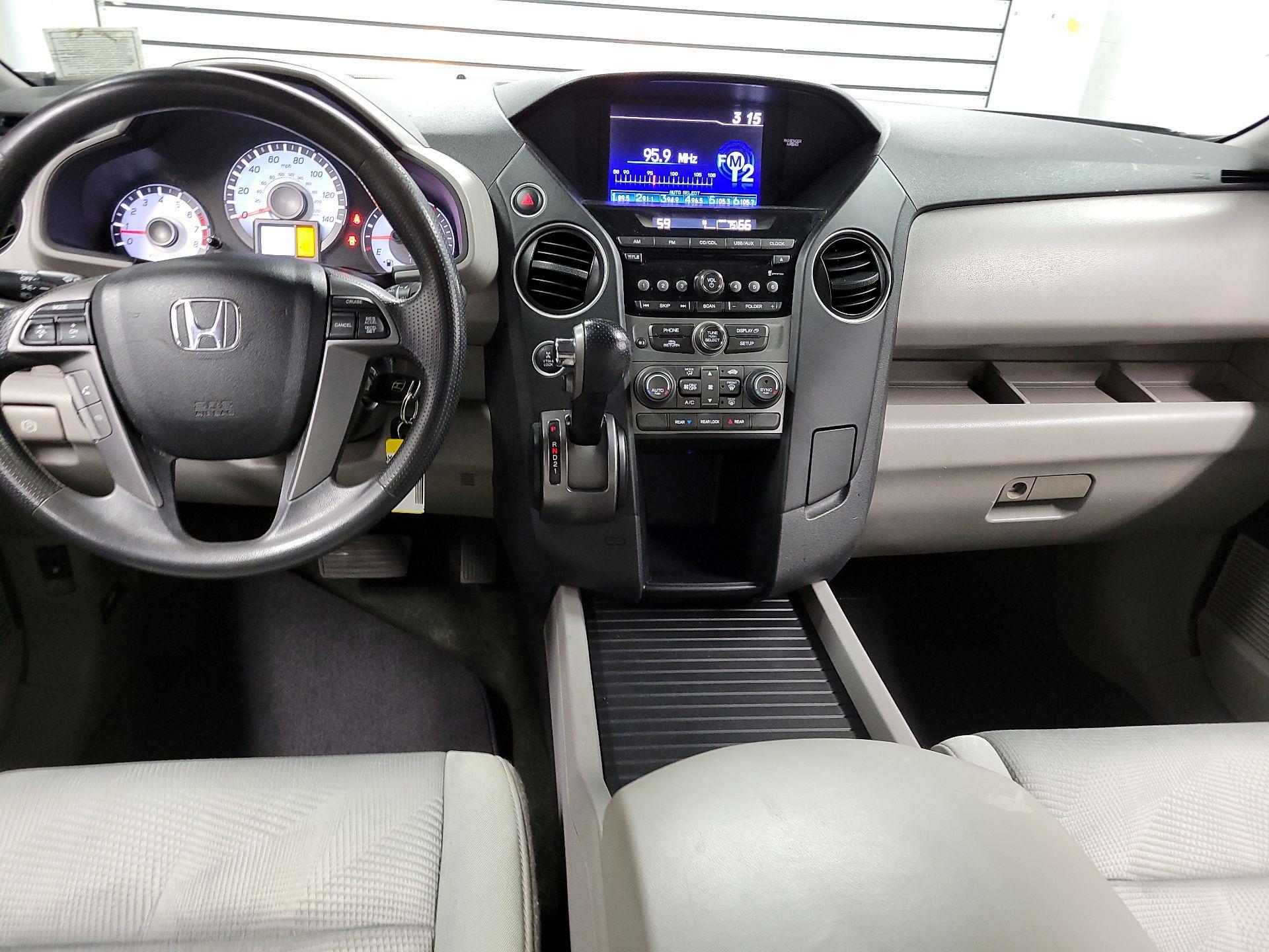 Thumbnail: 2015 Honda Pilot - 9