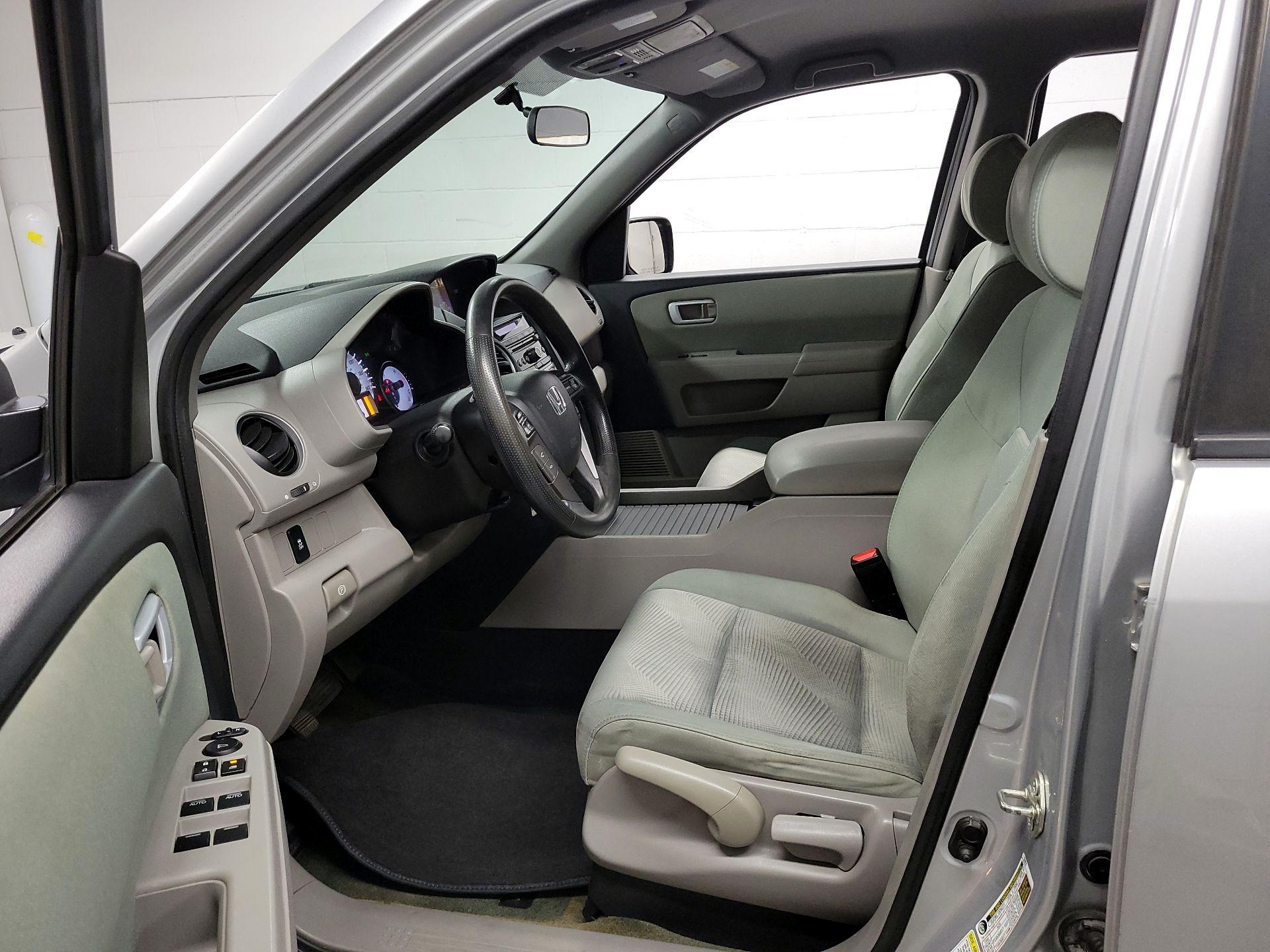 Thumbnail: 2015 Honda Pilot - 11