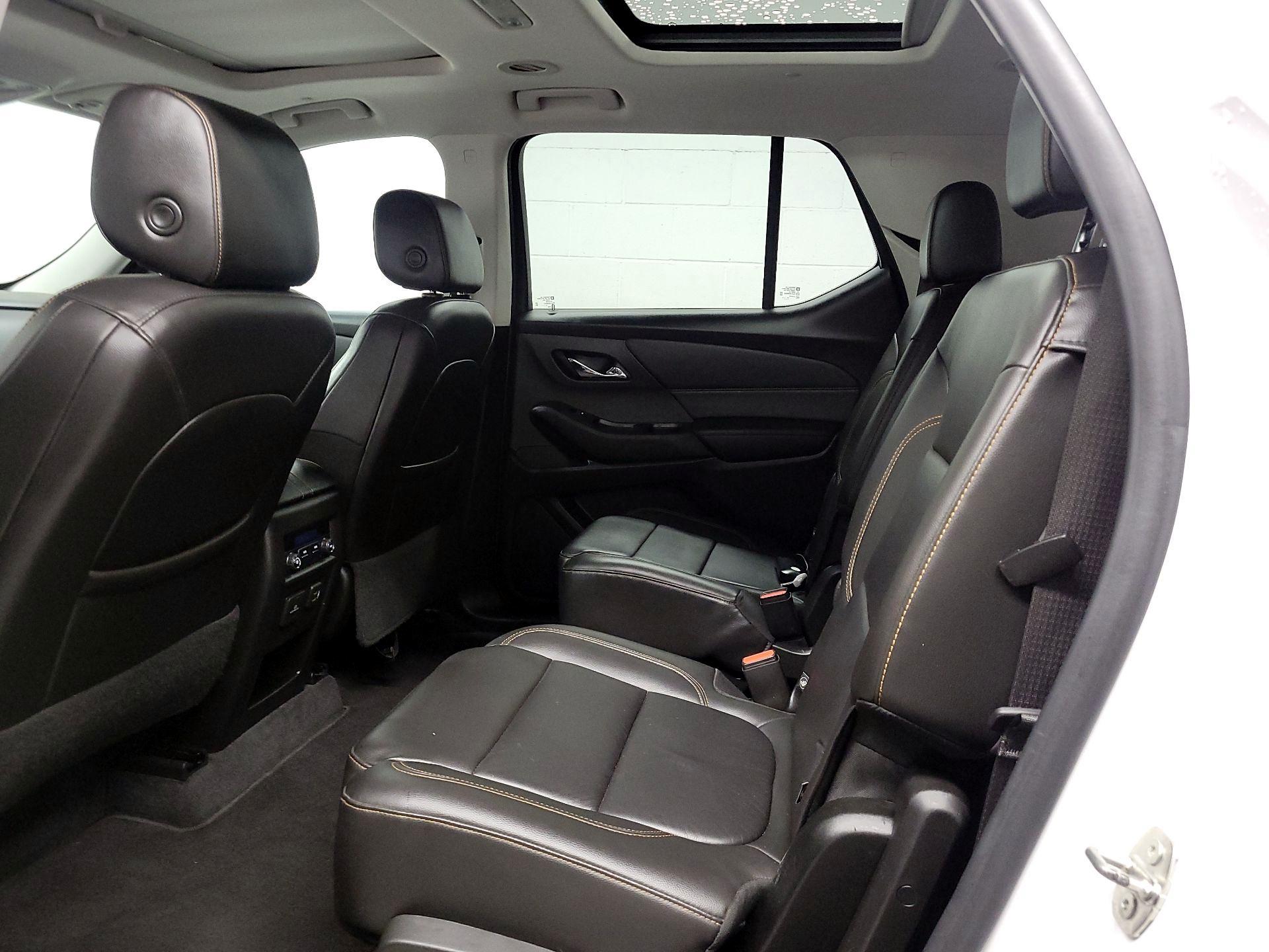 Thumbnail: 2021 Chevrolet Traverse - 17