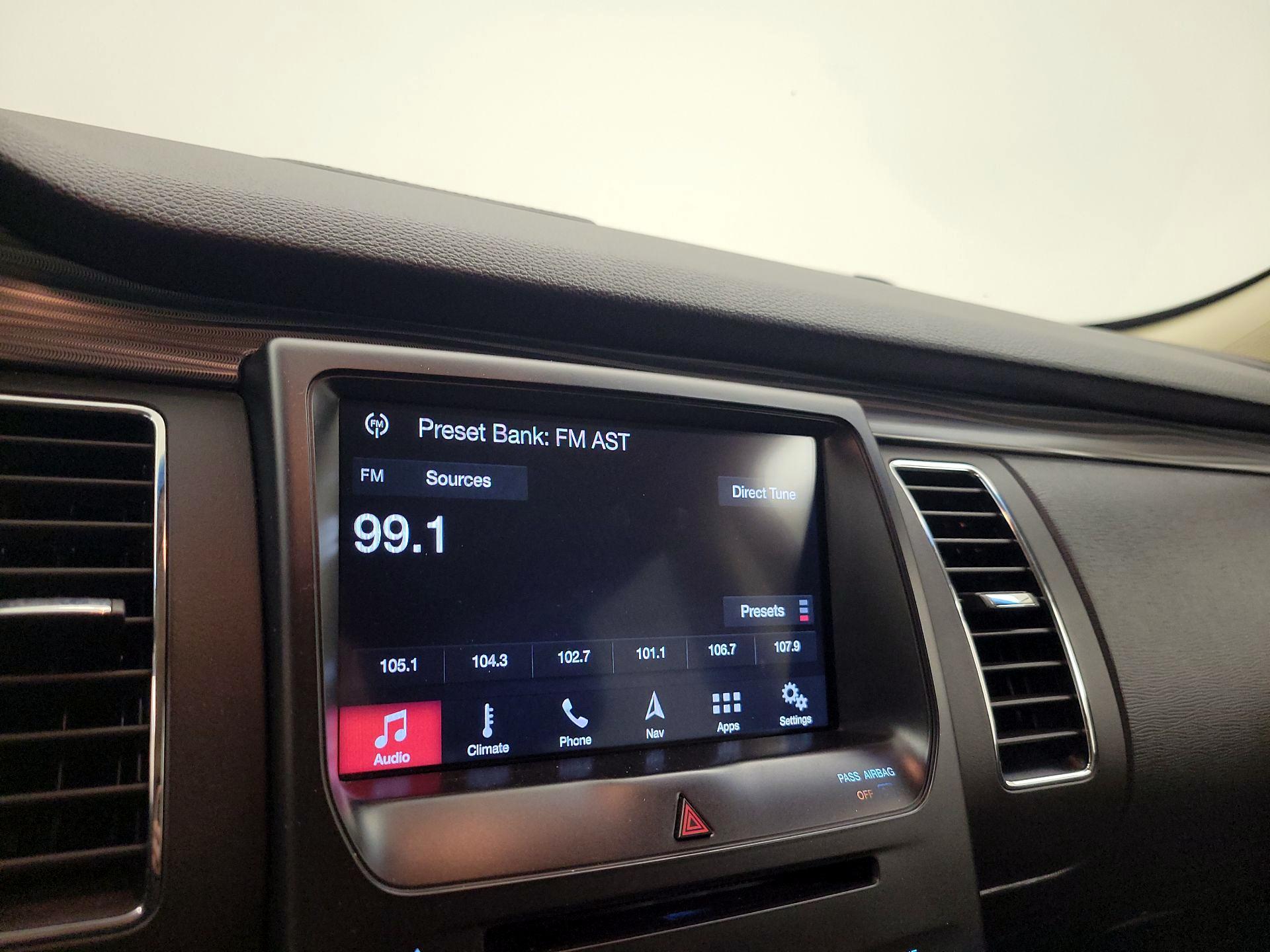 Thumbnail: 2019 Ford Flex - 16