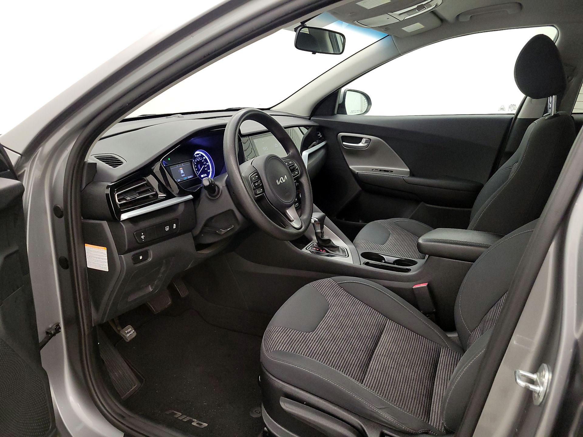 Thumbnail: 2022 Kia Niro - 11