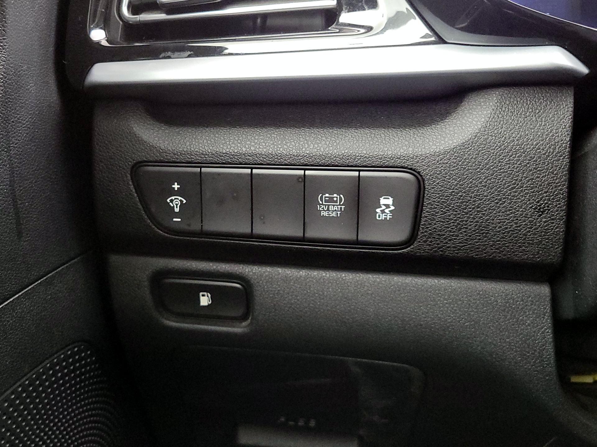 Thumbnail: 2022 Kia Niro - 13