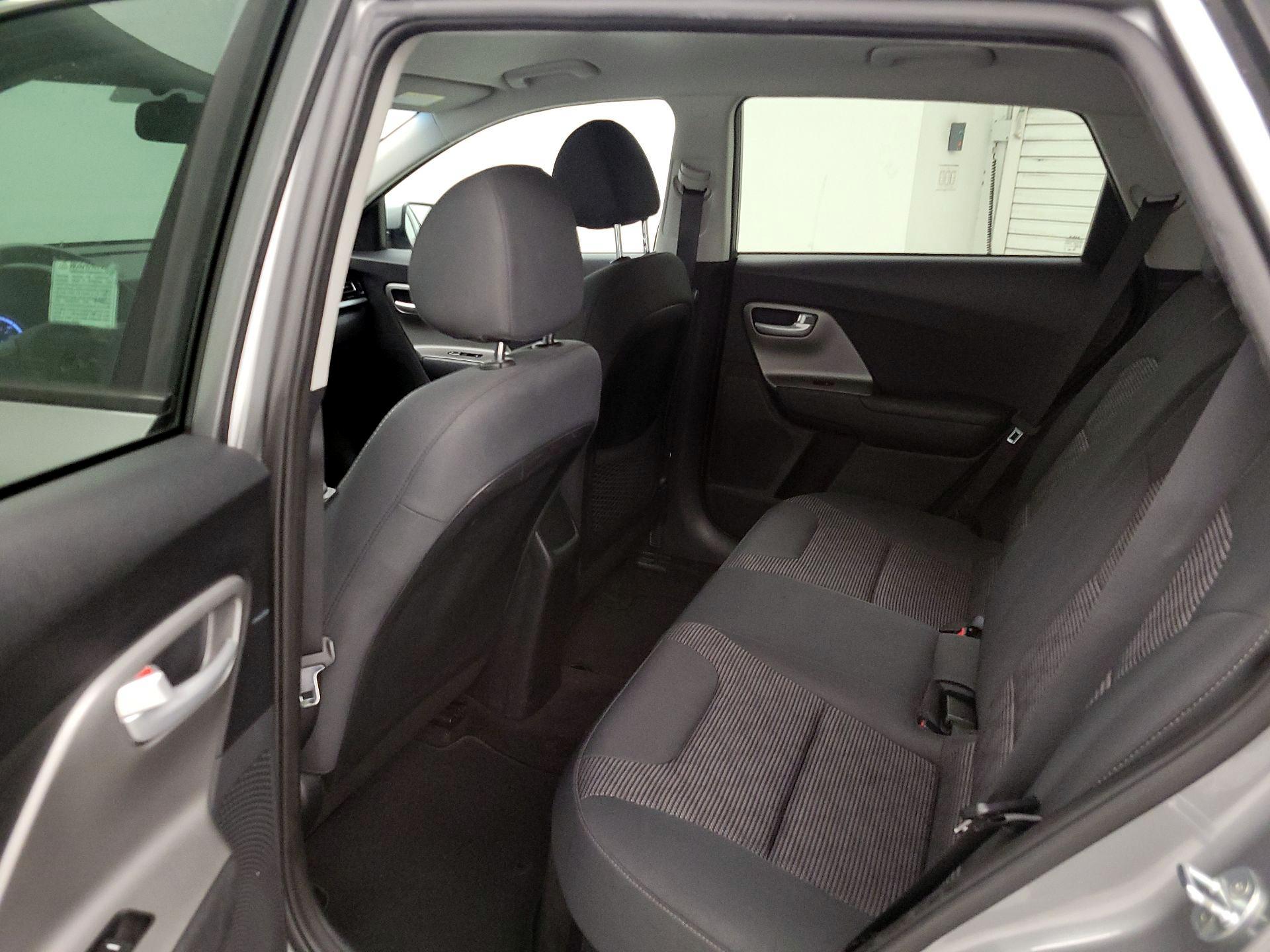 Thumbnail: 2022 Kia Niro - 19