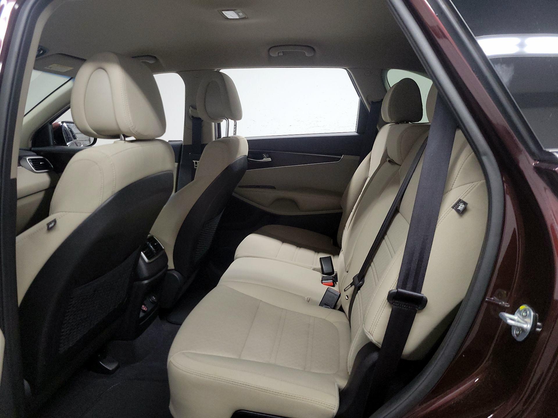 Thumbnail: 2016 Kia Sorento - 15