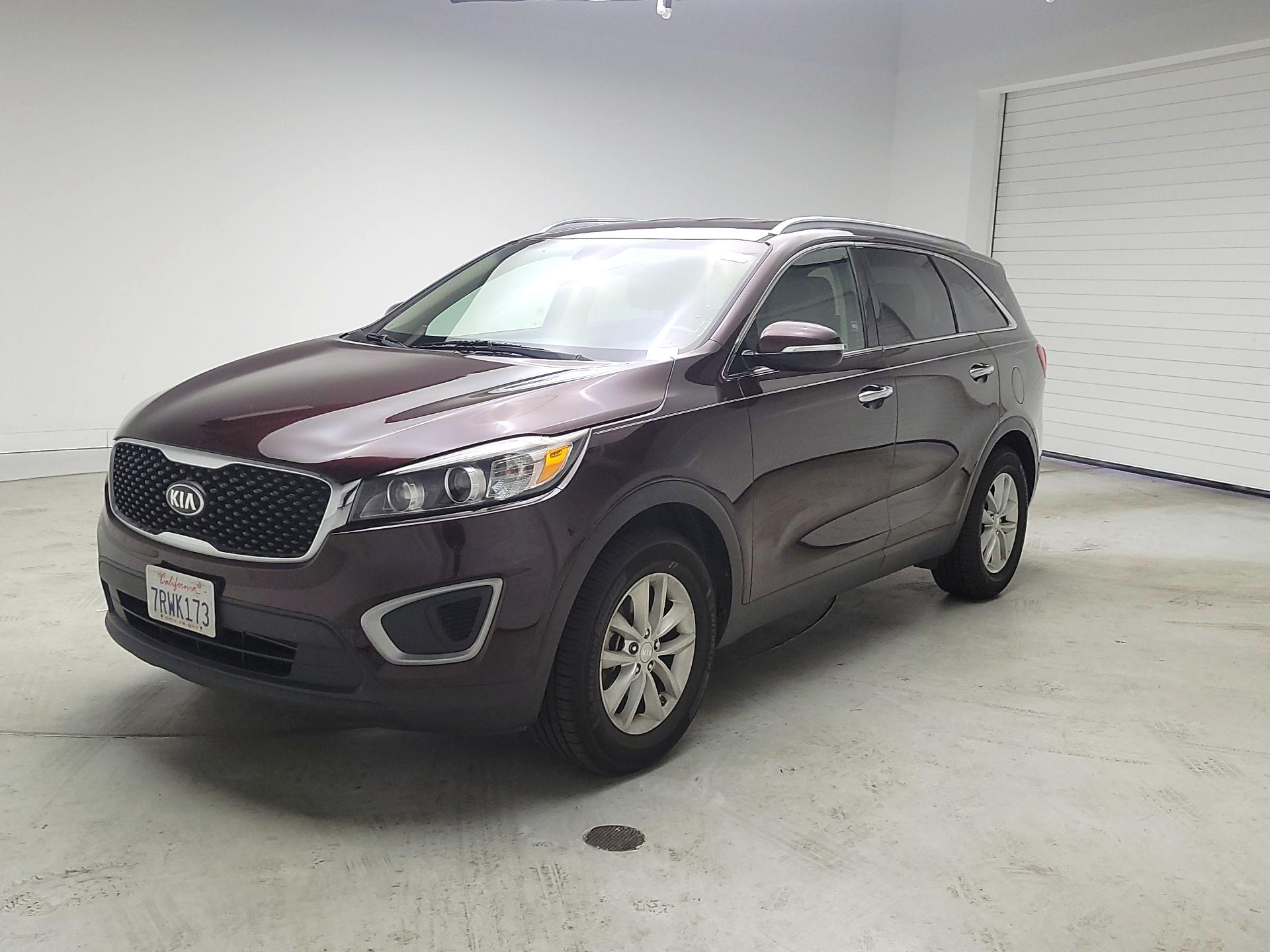 Thumbnail: 2016 Kia Sorento - 3