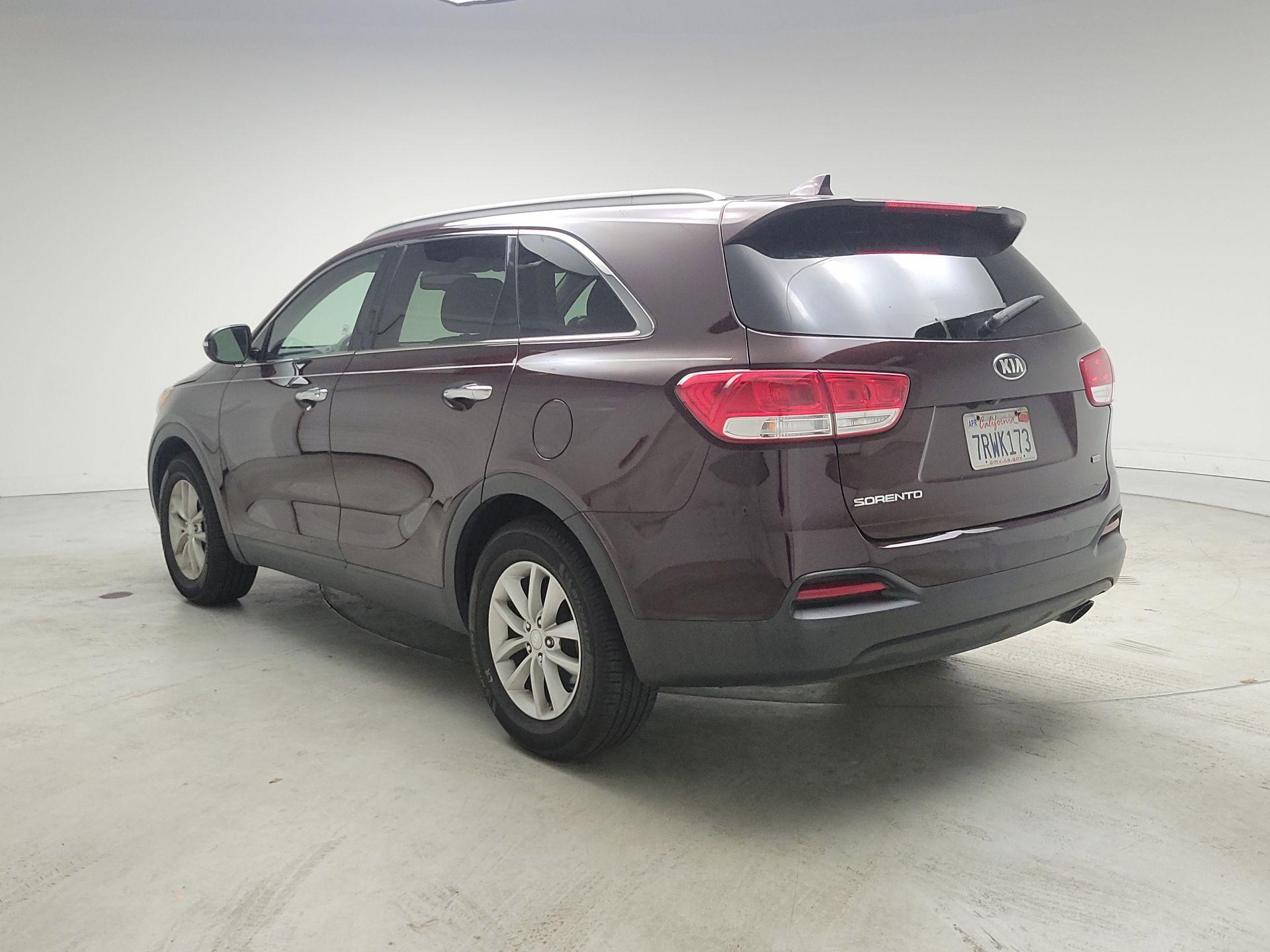 Thumbnail: 2016 Kia Sorento - 7