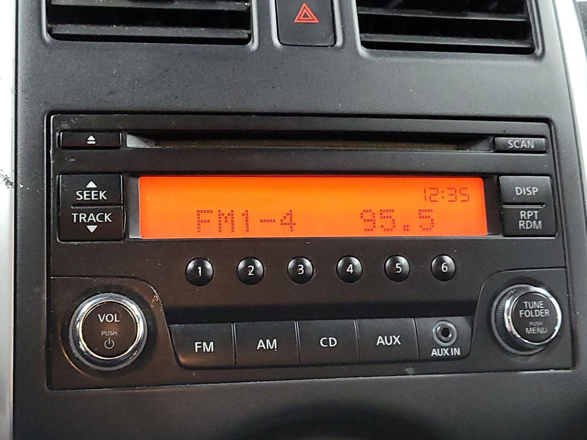 Thumbnail: 2014 Nissan Versa Note - 13