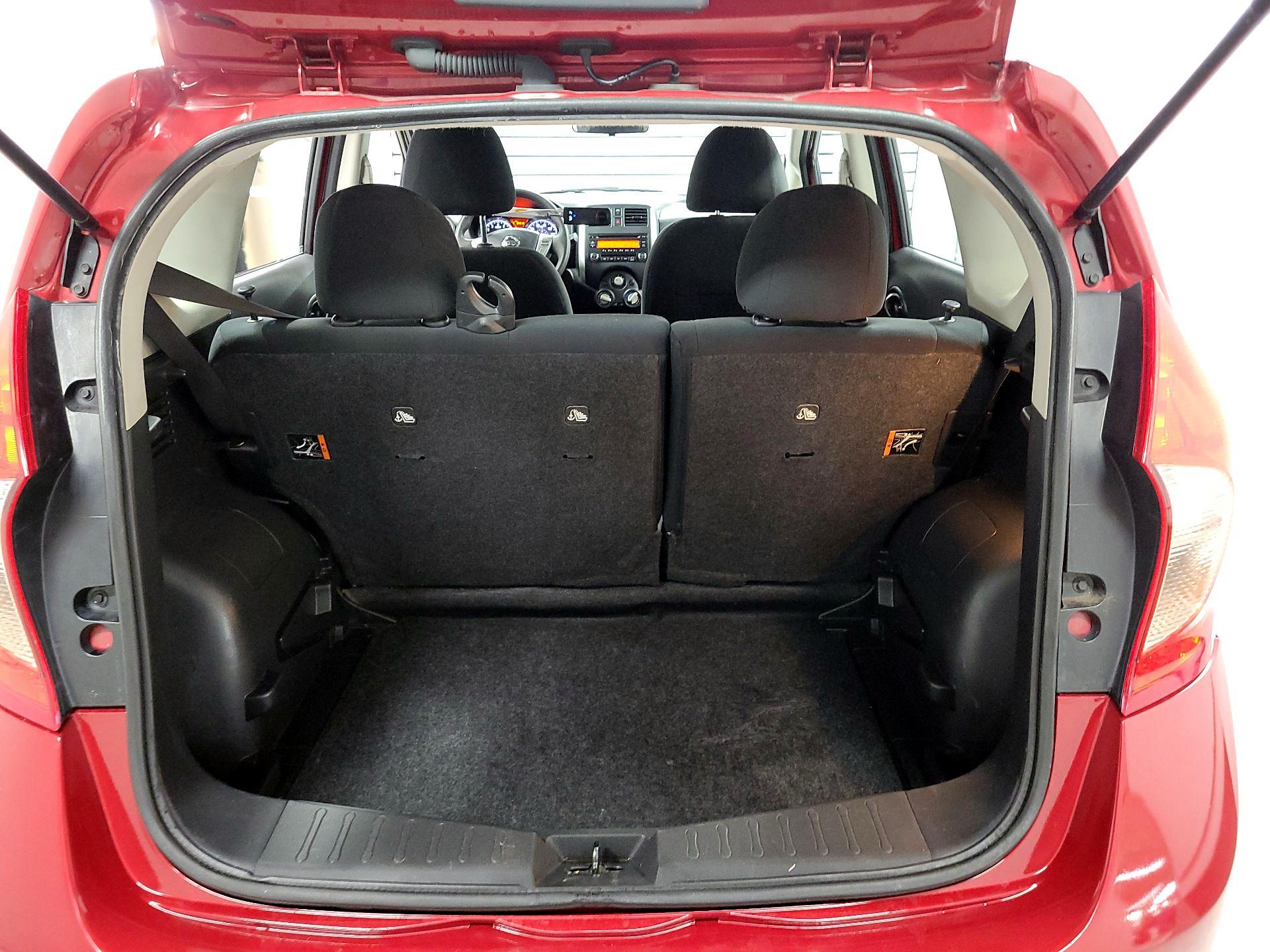 Thumbnail: 2014 Nissan Versa Note - 17