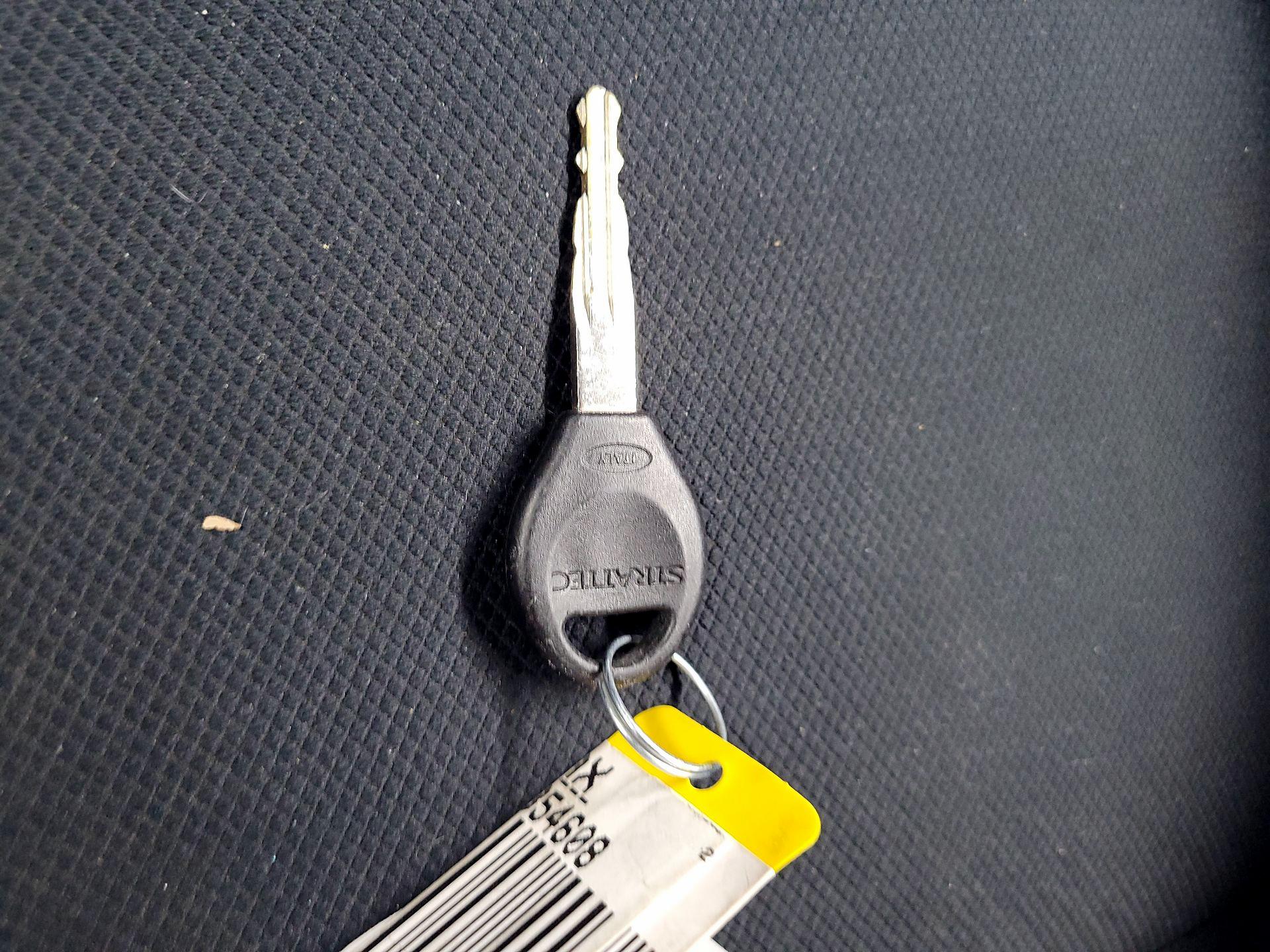 Thumbnail: 2014 Nissan Versa Note - 19