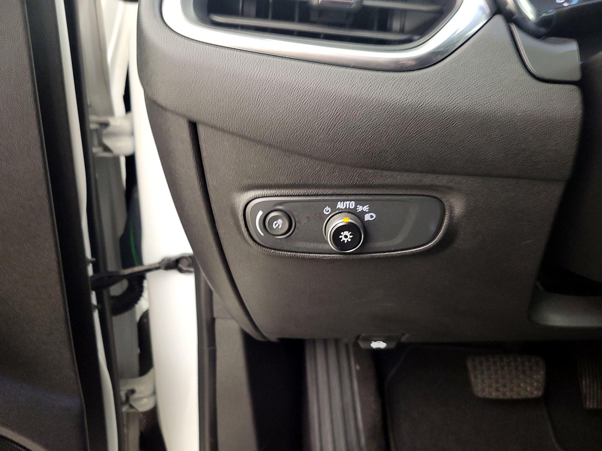 Thumbnail: 2021 Chevrolet Equinox - 13