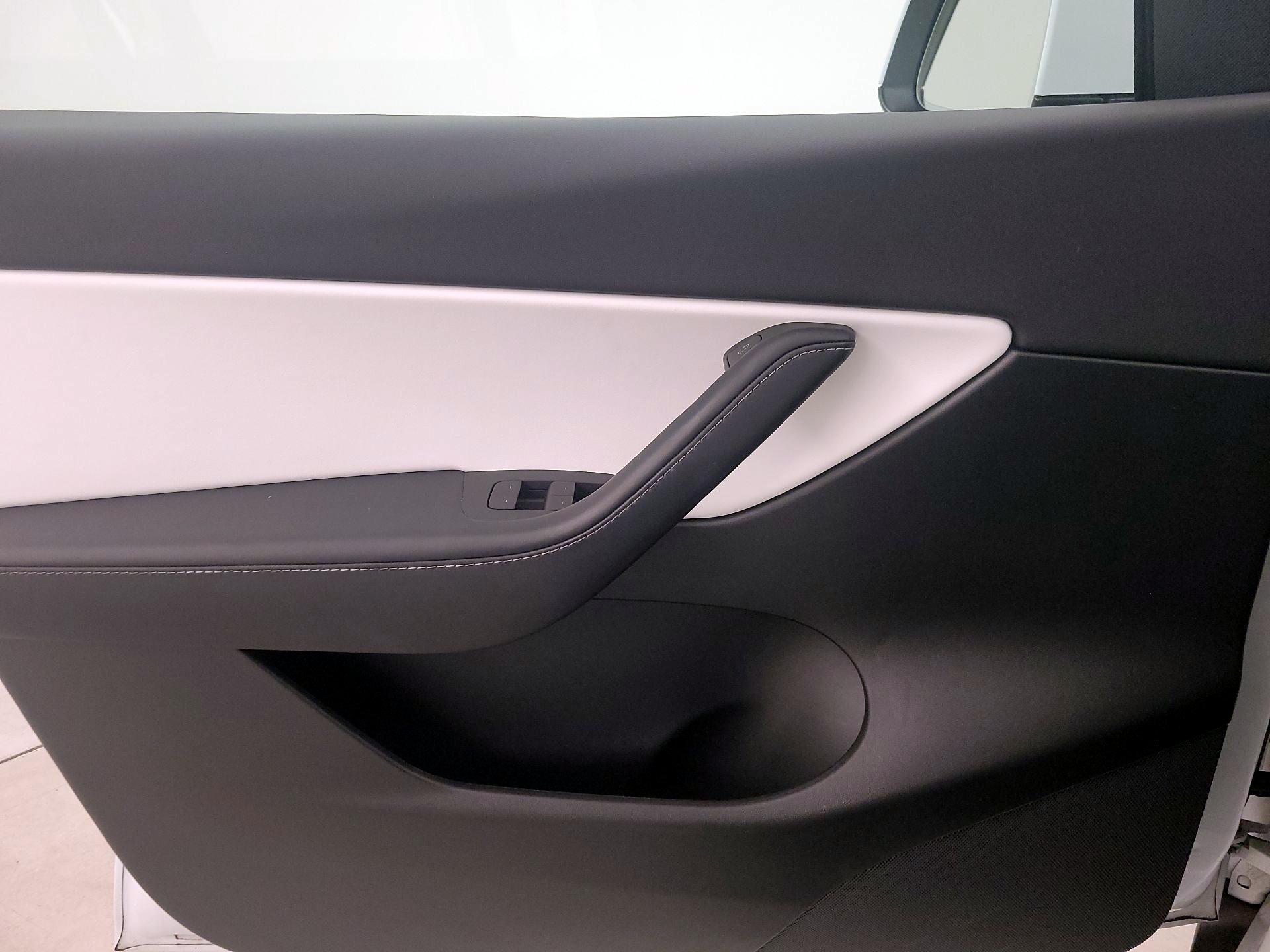 Thumbnail: 2021 Tesla Model Y - 12