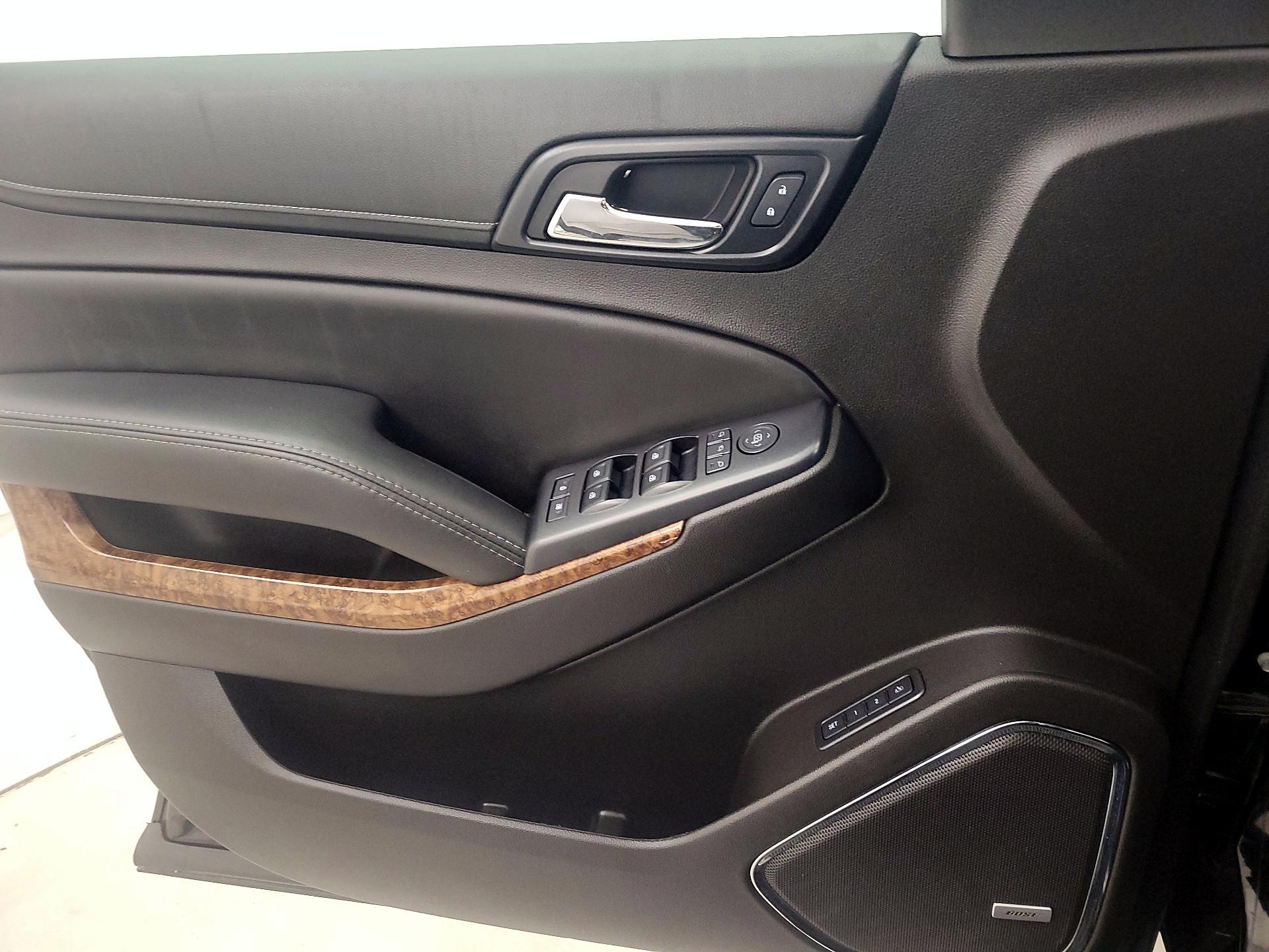 Thumbnail: 2017 Chevrolet Tahoe - 12