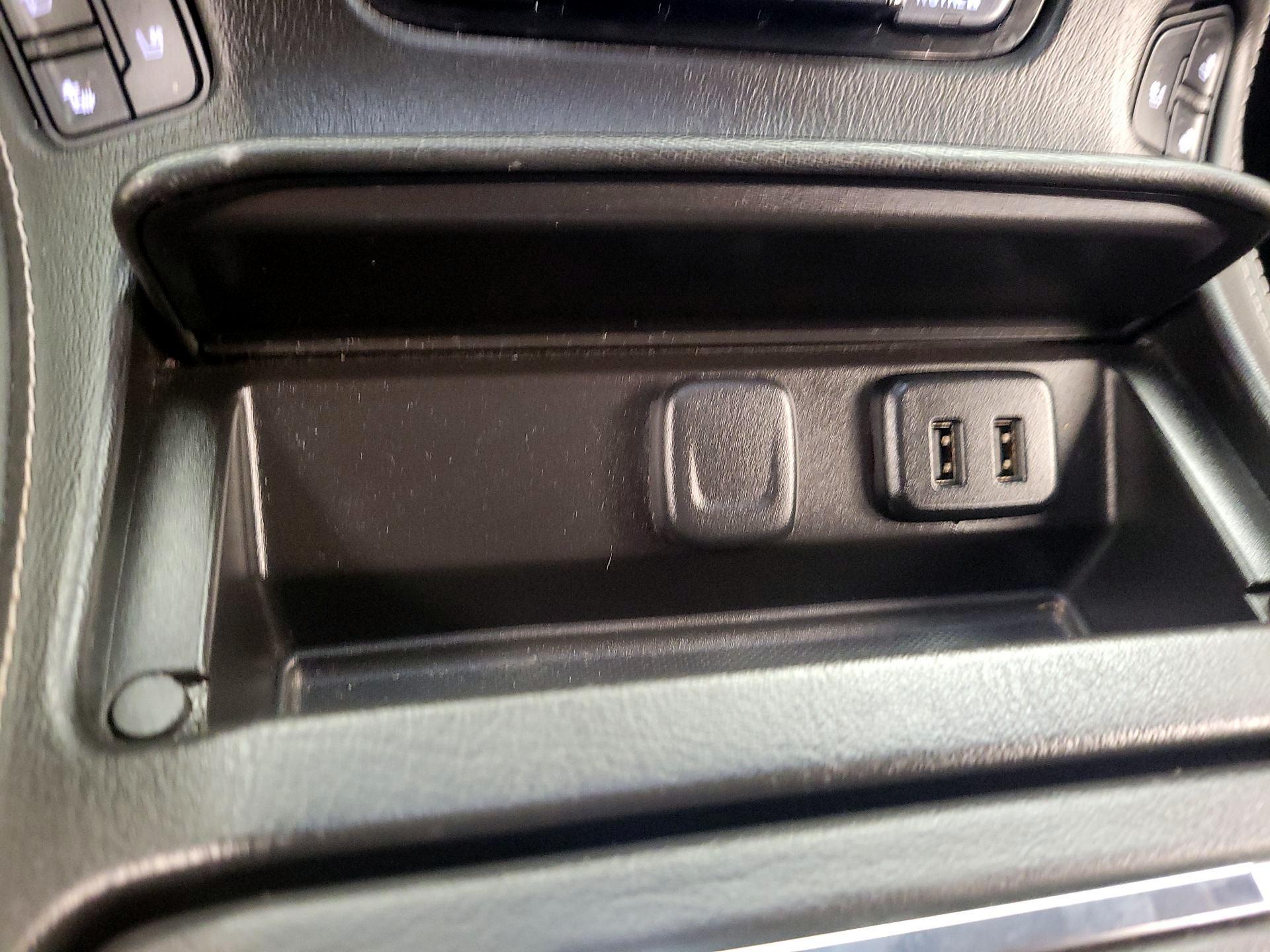 Thumbnail: 2017 Chevrolet Tahoe - 18