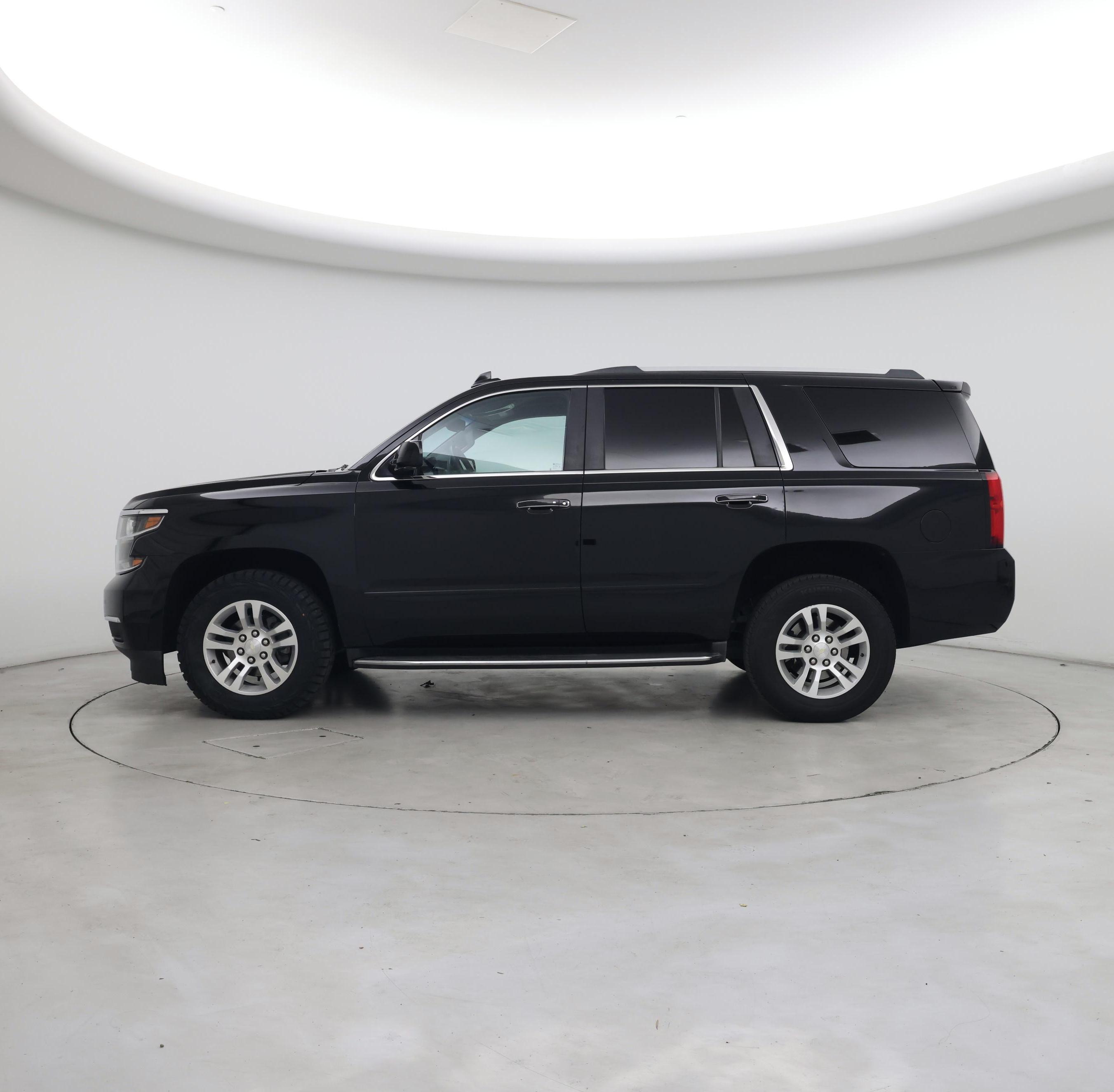 Thumbnail: 2017 Chevrolet Tahoe - 3