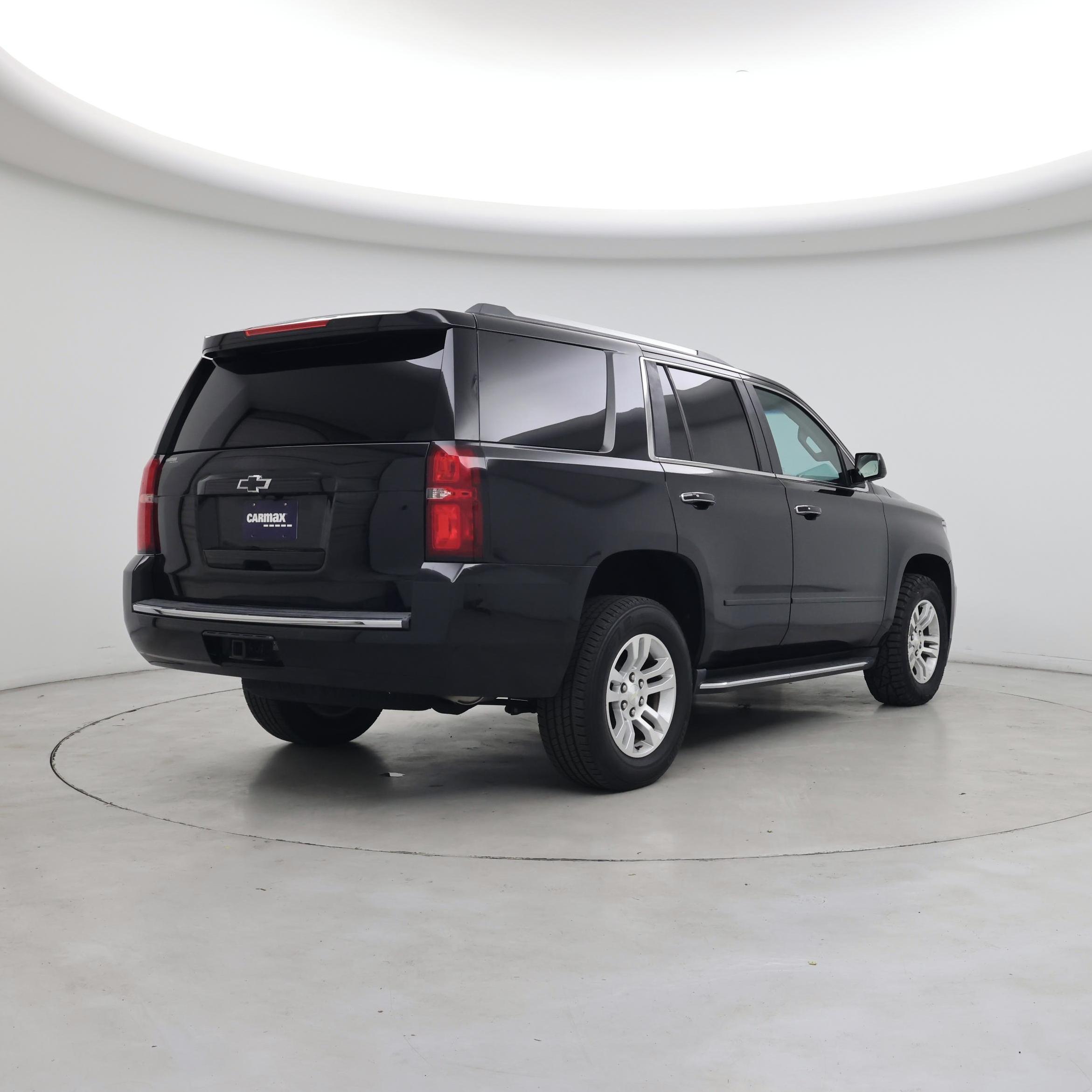 Thumbnail: 2017 Chevrolet Tahoe - 8