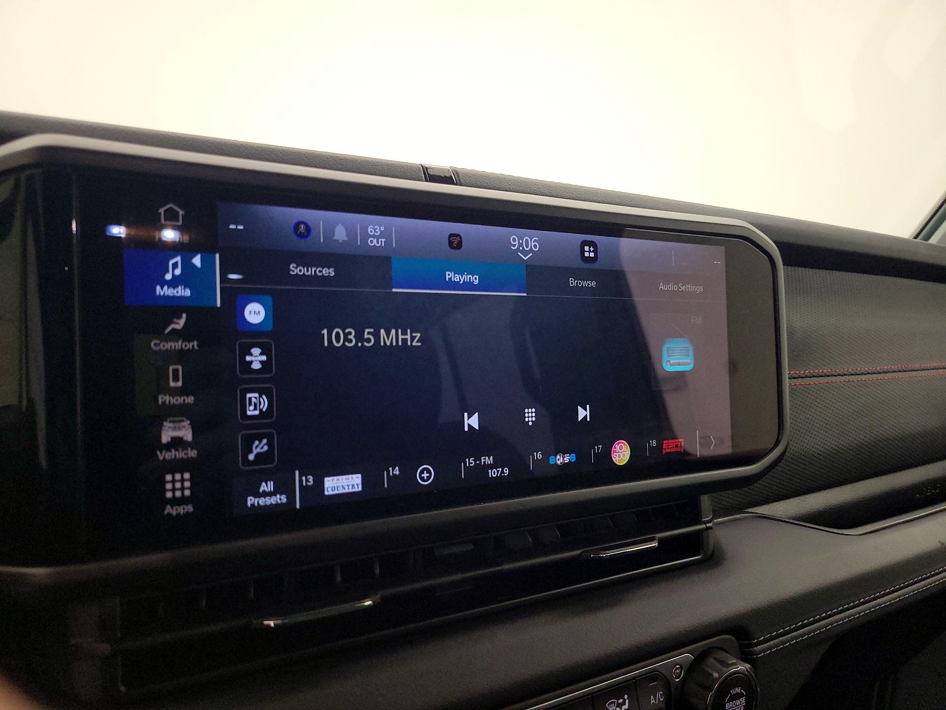 Thumbnail: 2024 Jeep Wrangler - 15