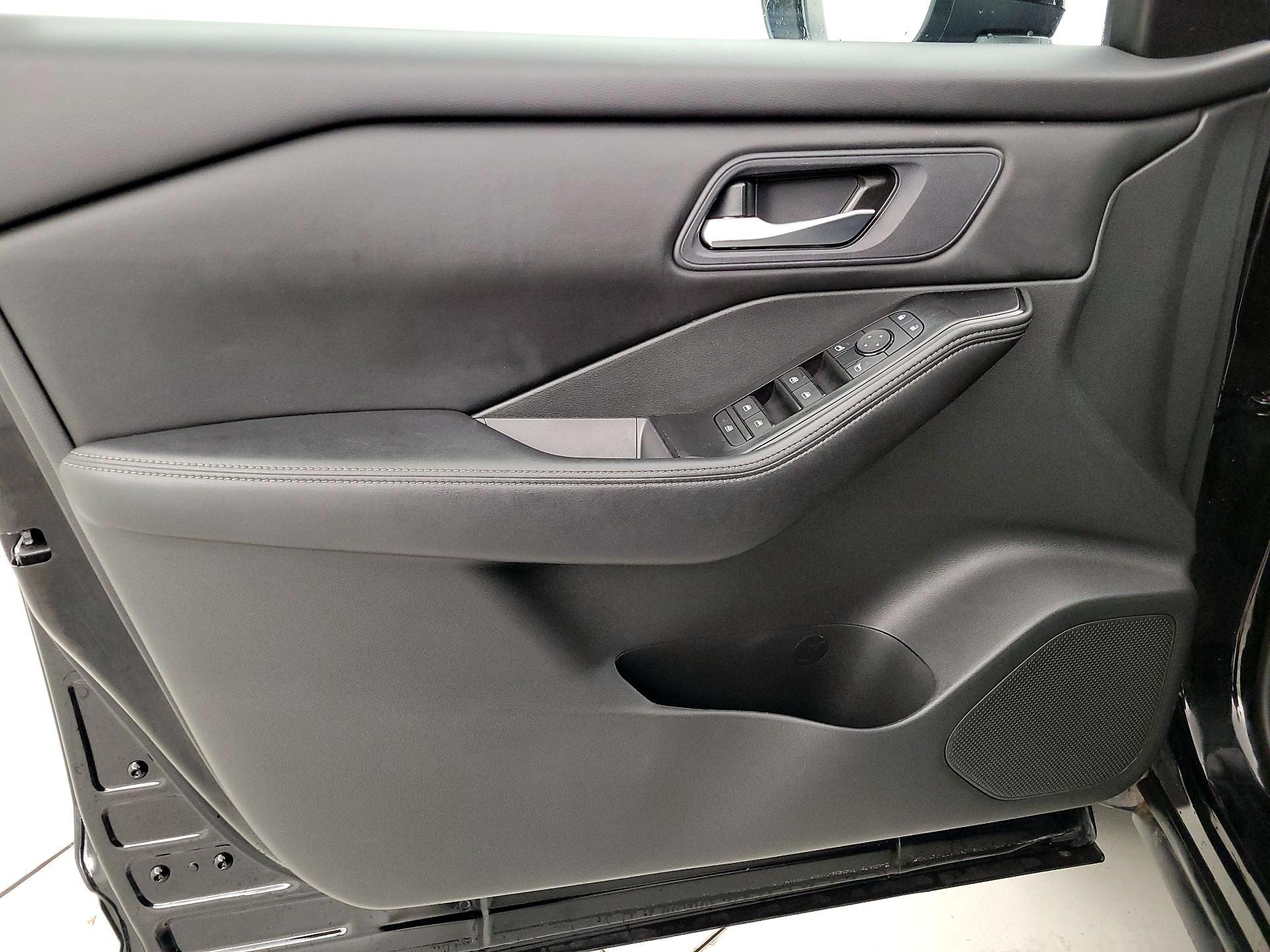 Thumbnail: 2024 Nissan Rogue - 12