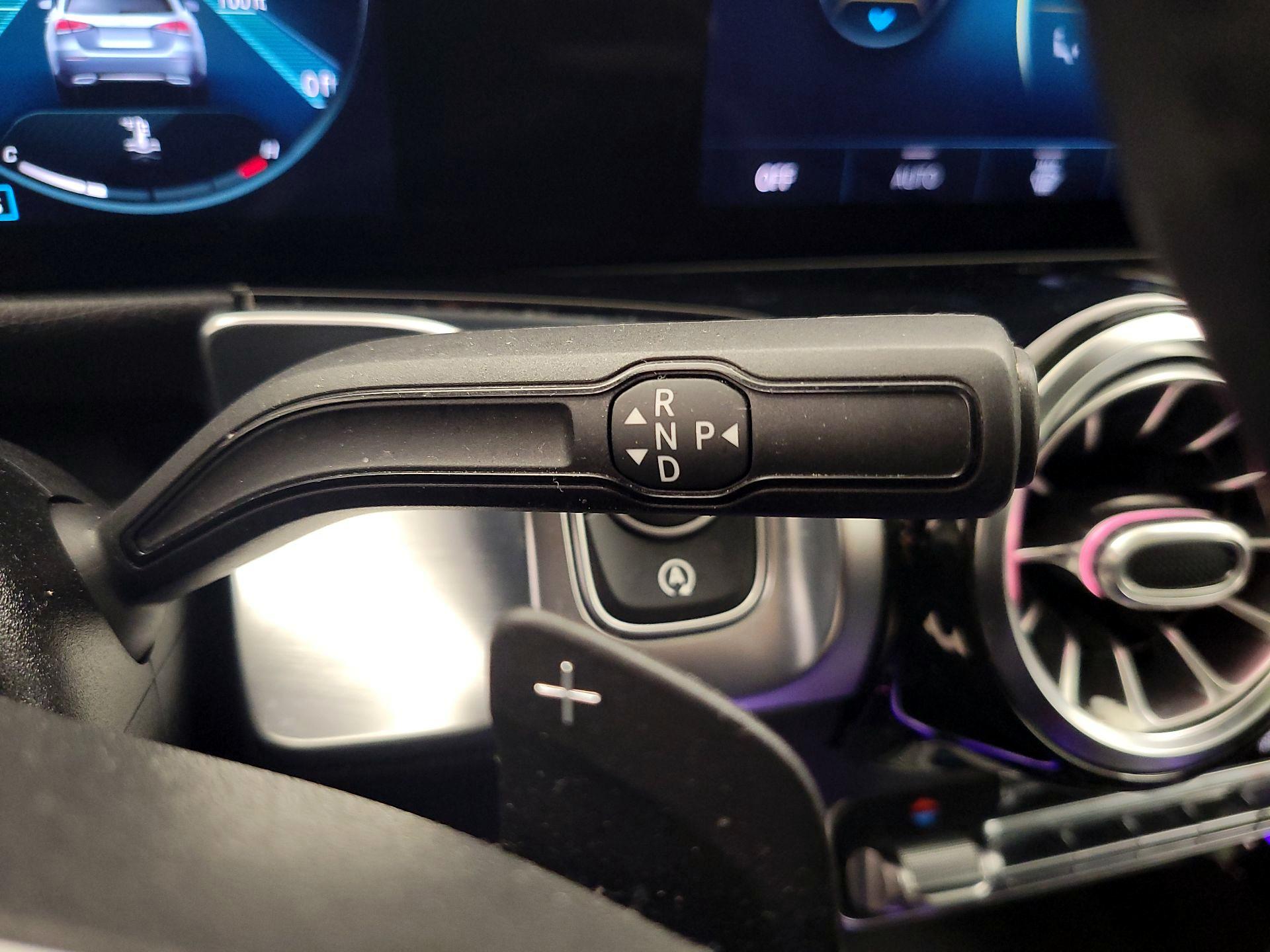 Thumbnail: 2021 Mercedes-Benz GLB - 17