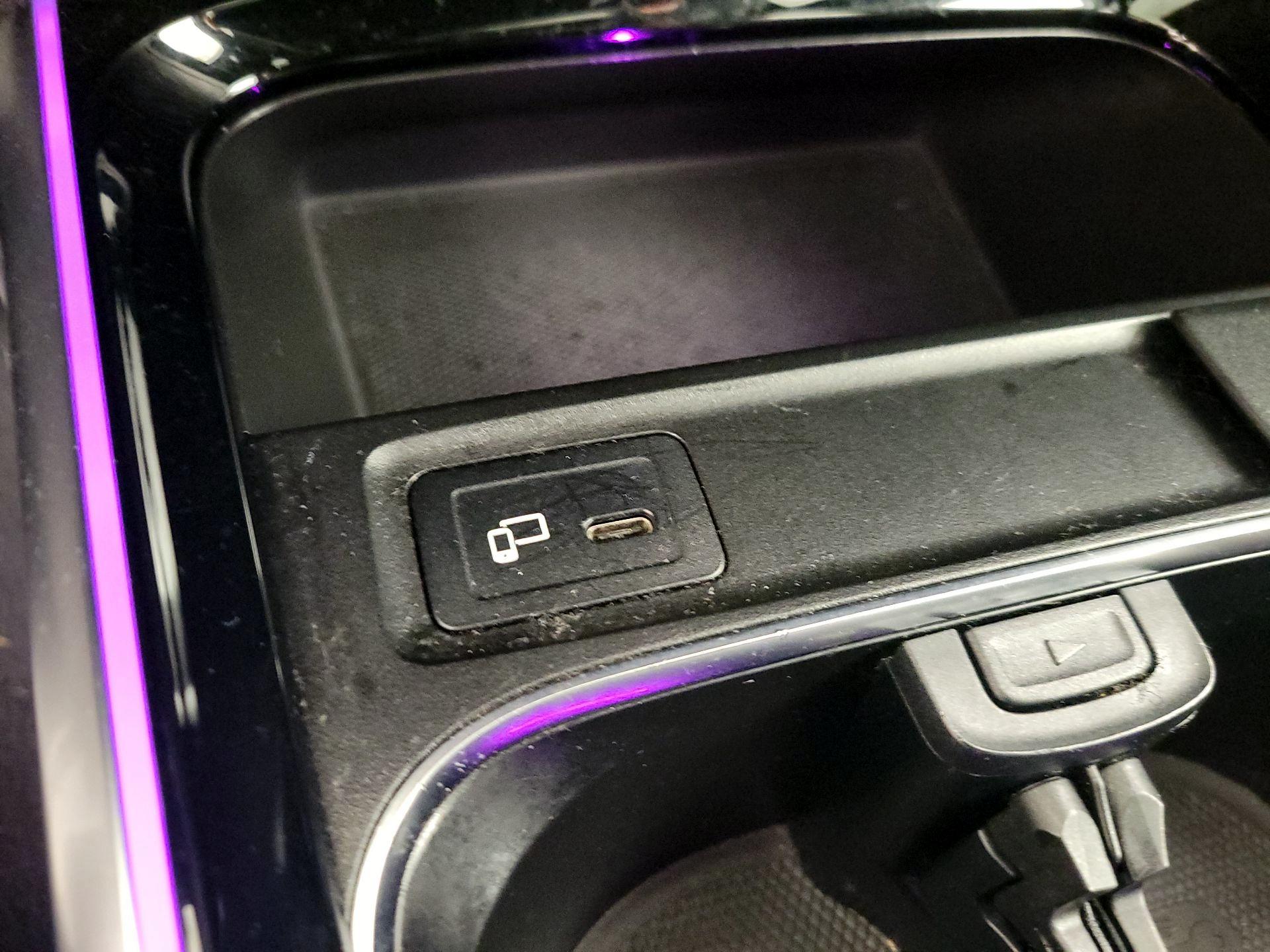 Thumbnail: 2021 Mercedes-Benz GLB - 18