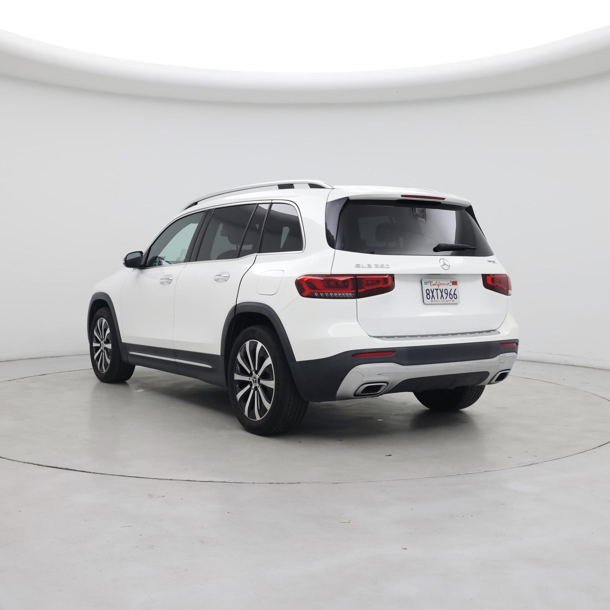 Thumbnail: 2021 Mercedes-Benz GLB - 2