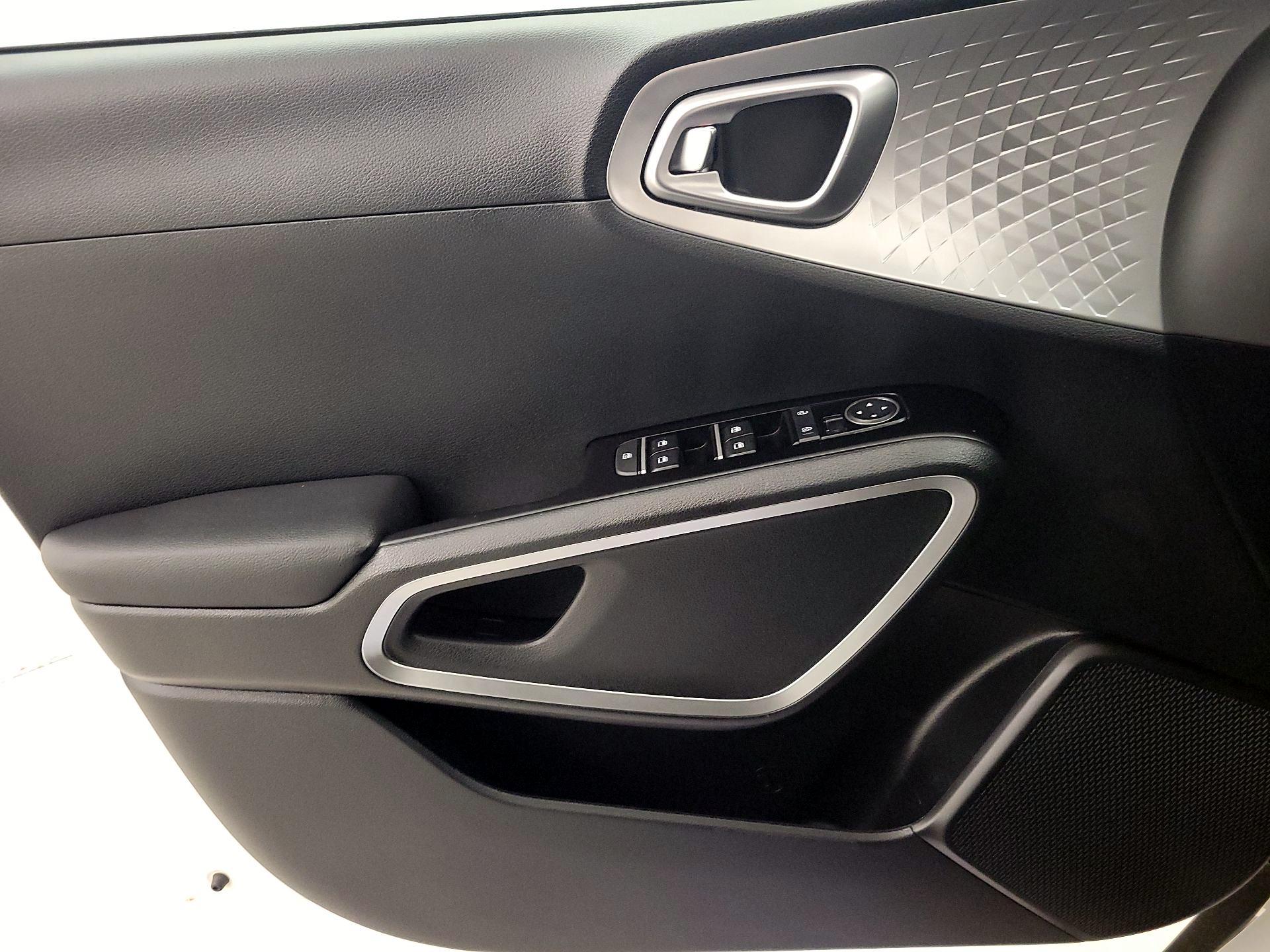 Thumbnail: 2025 Kia Soul - 12