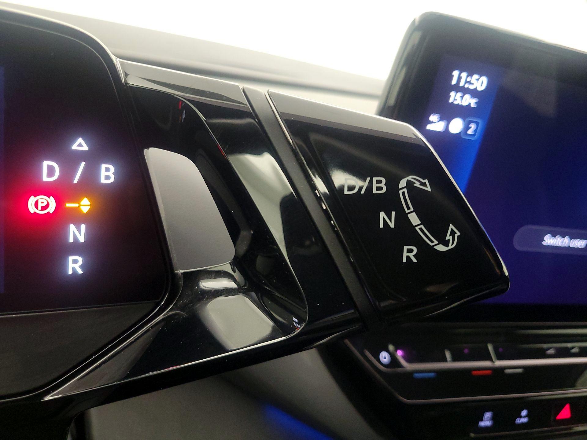 Thumbnail: 2023 Volkswagen ID.4 - 17