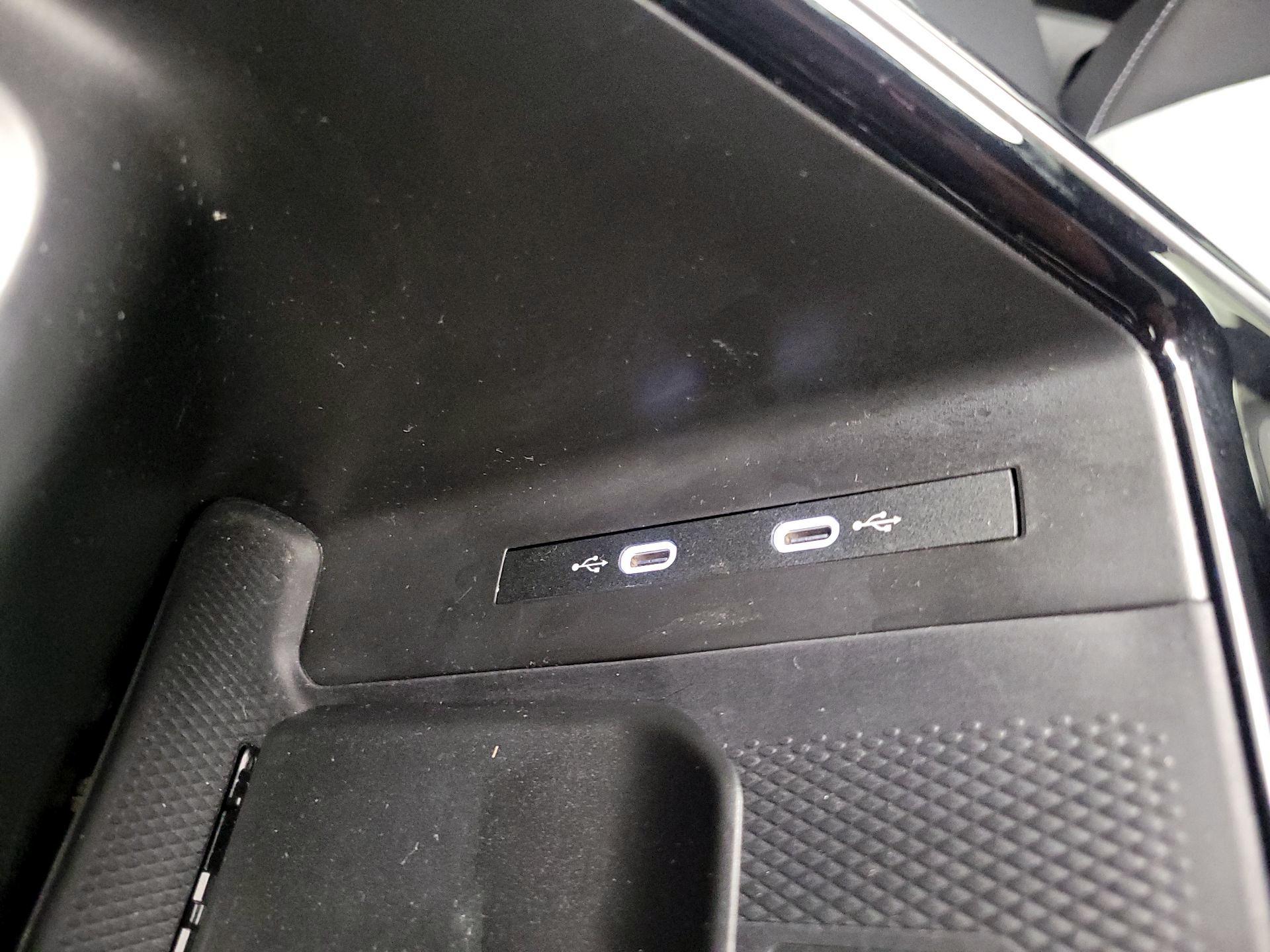 Thumbnail: 2023 Volkswagen ID.4 - 19