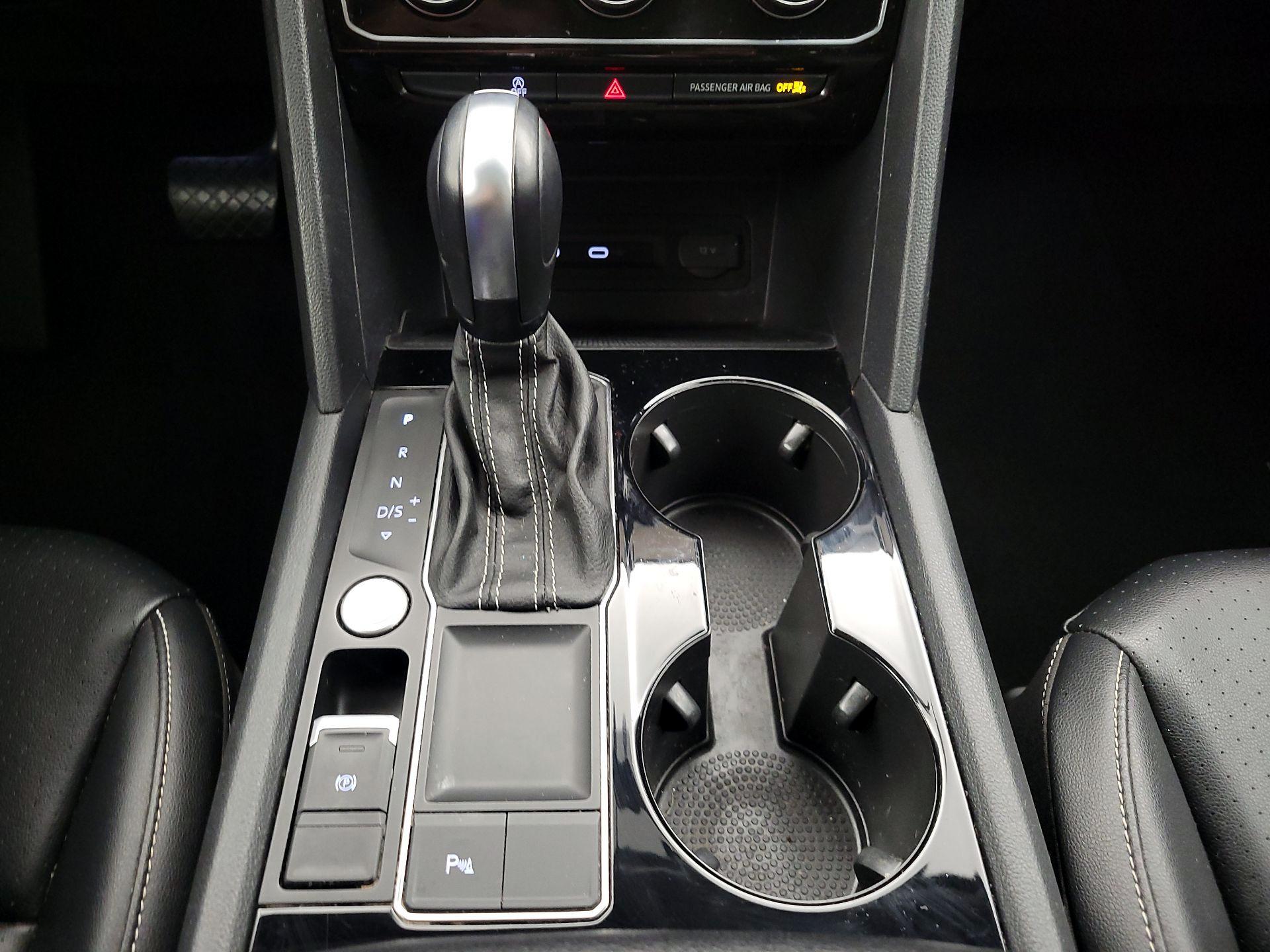 Thumbnail: 2022 Volkswagen Atlas - 17