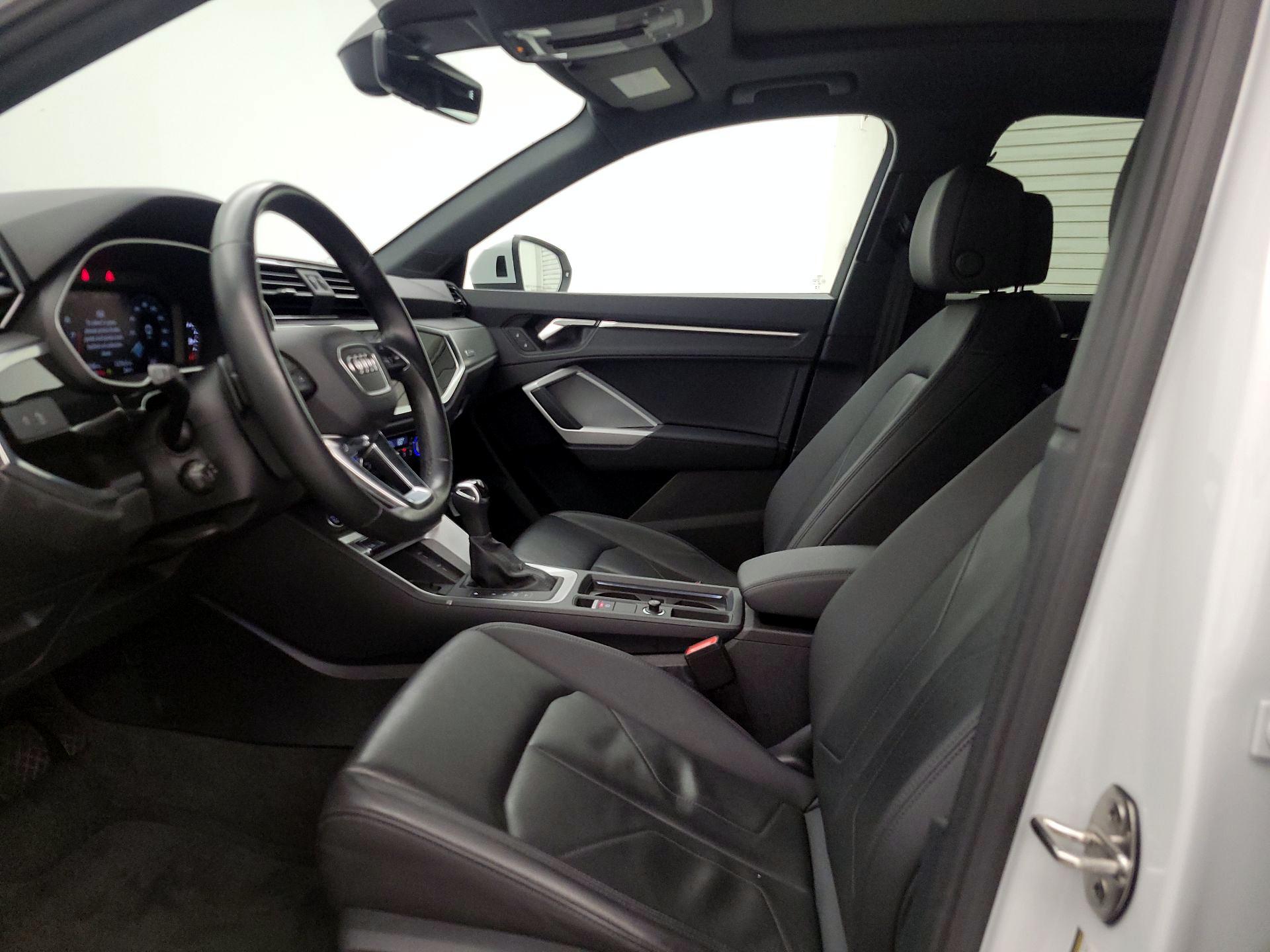 Thumbnail: 2024 Audi Q3 - 11